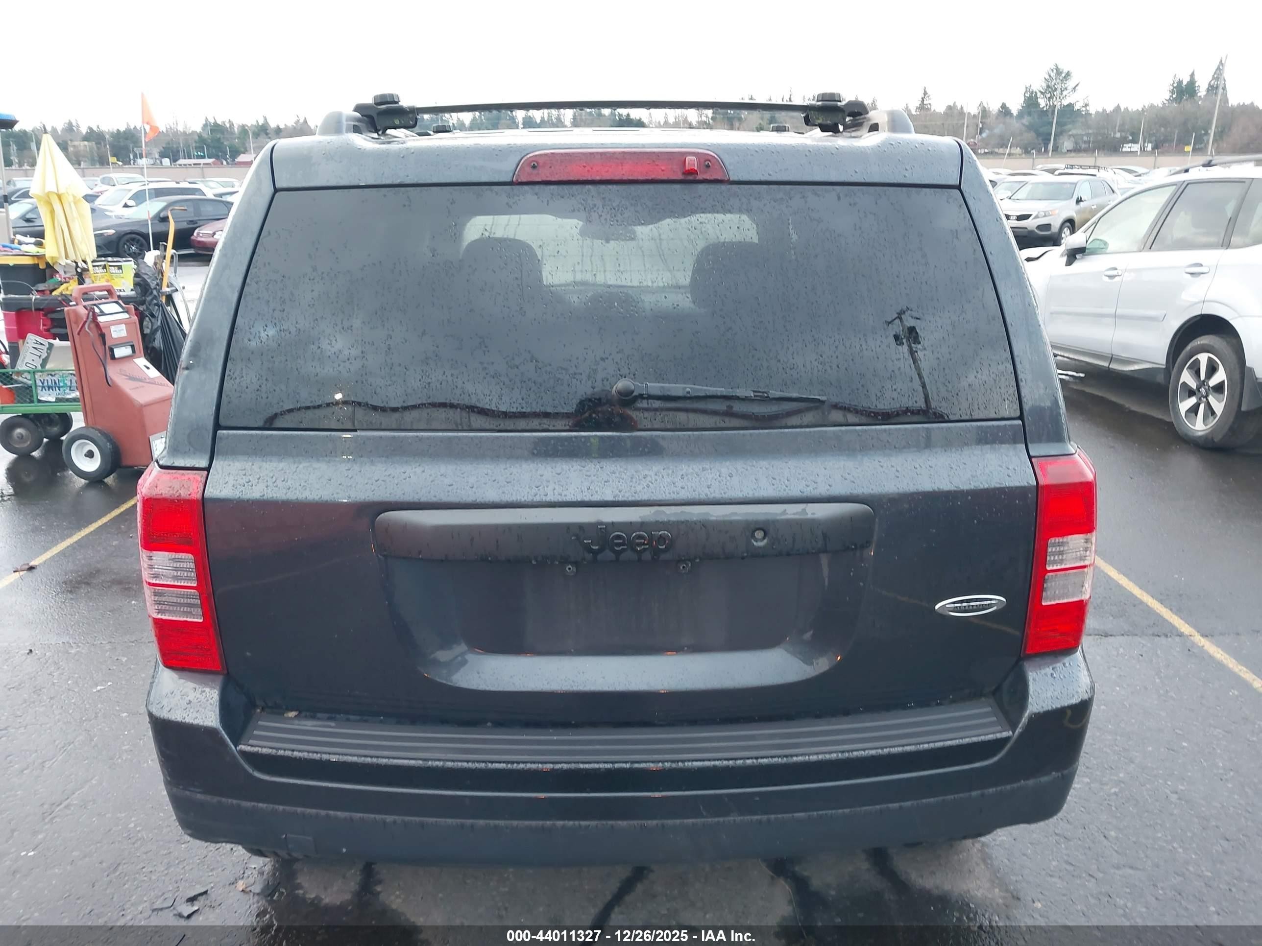 2015 Jeep Patriot Altitude Edition Серый vin: 1C4NJPBA1FD157314