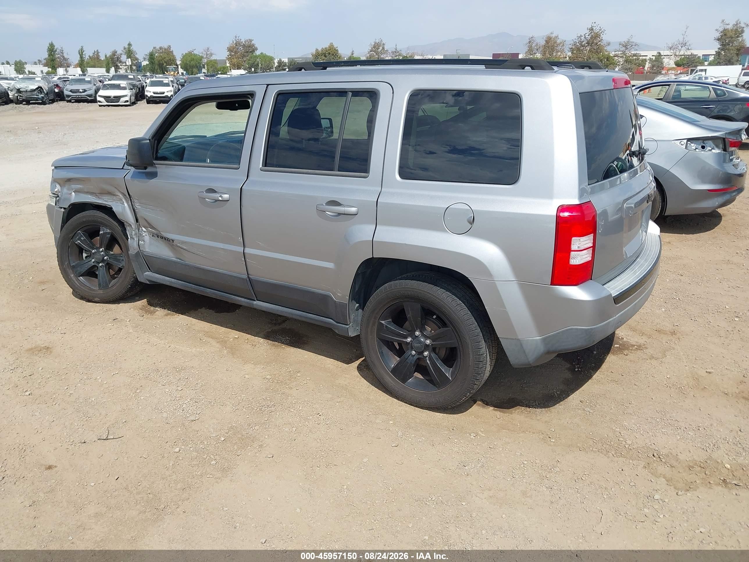 2015 Jeep Patriot Altitude Edition Серебряный vin: 1C4NJPBA1FD178258