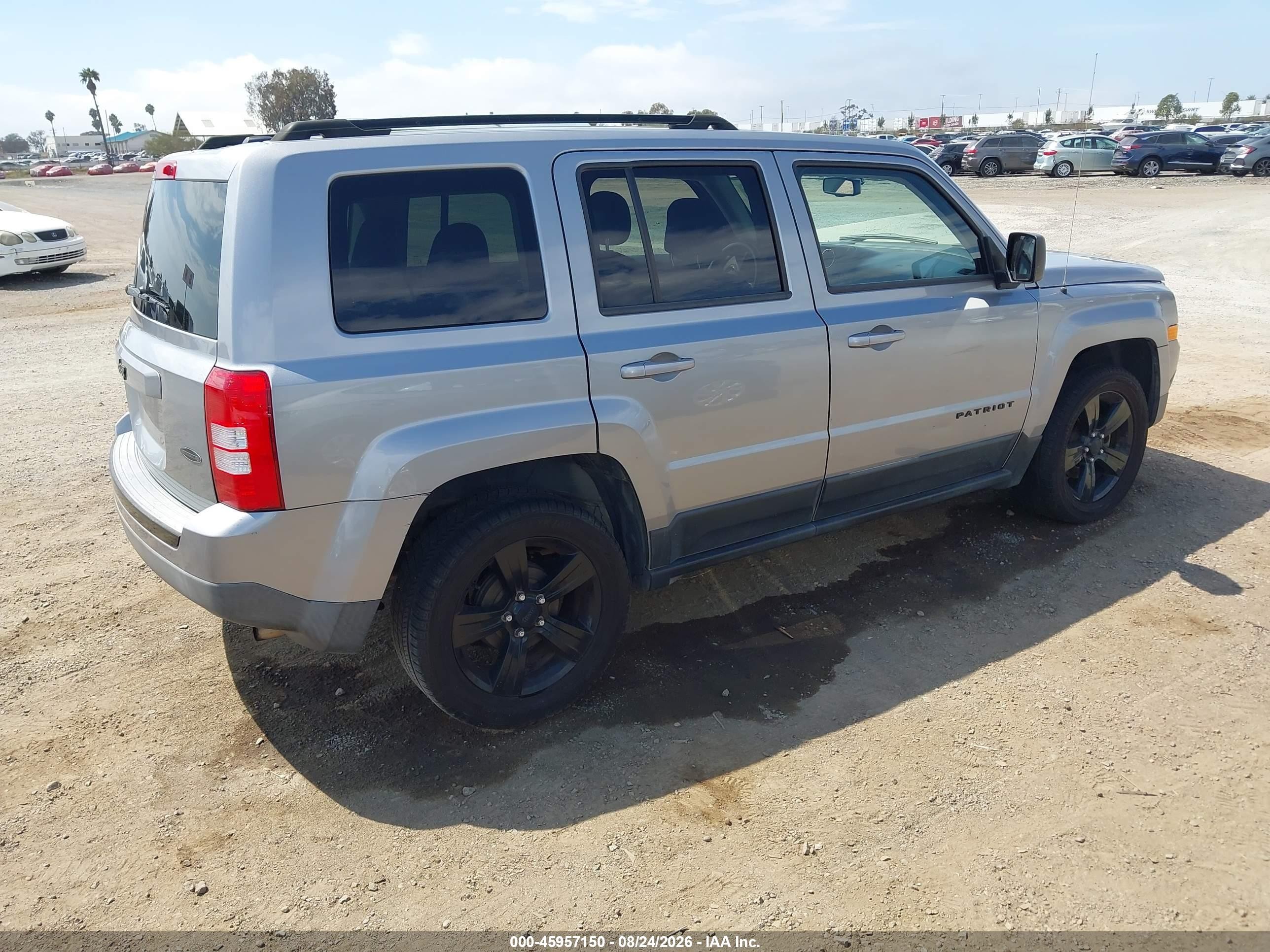 2015 Jeep Patriot Altitude Edition Серебряный vin: 1C4NJPBA1FD178258