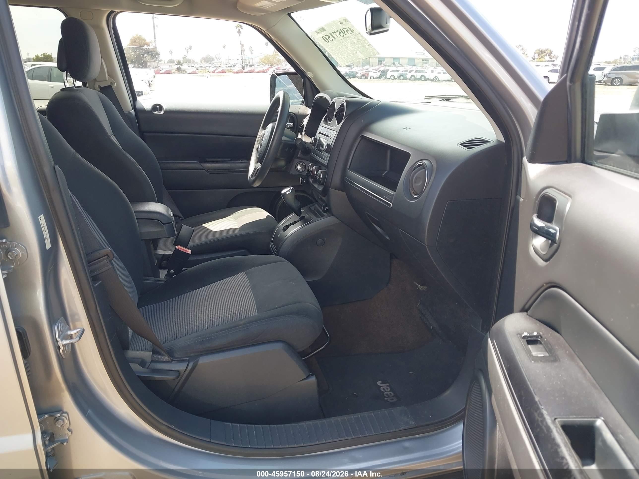 2015 Jeep Patriot Altitude Edition Серебряный vin: 1C4NJPBA1FD178258