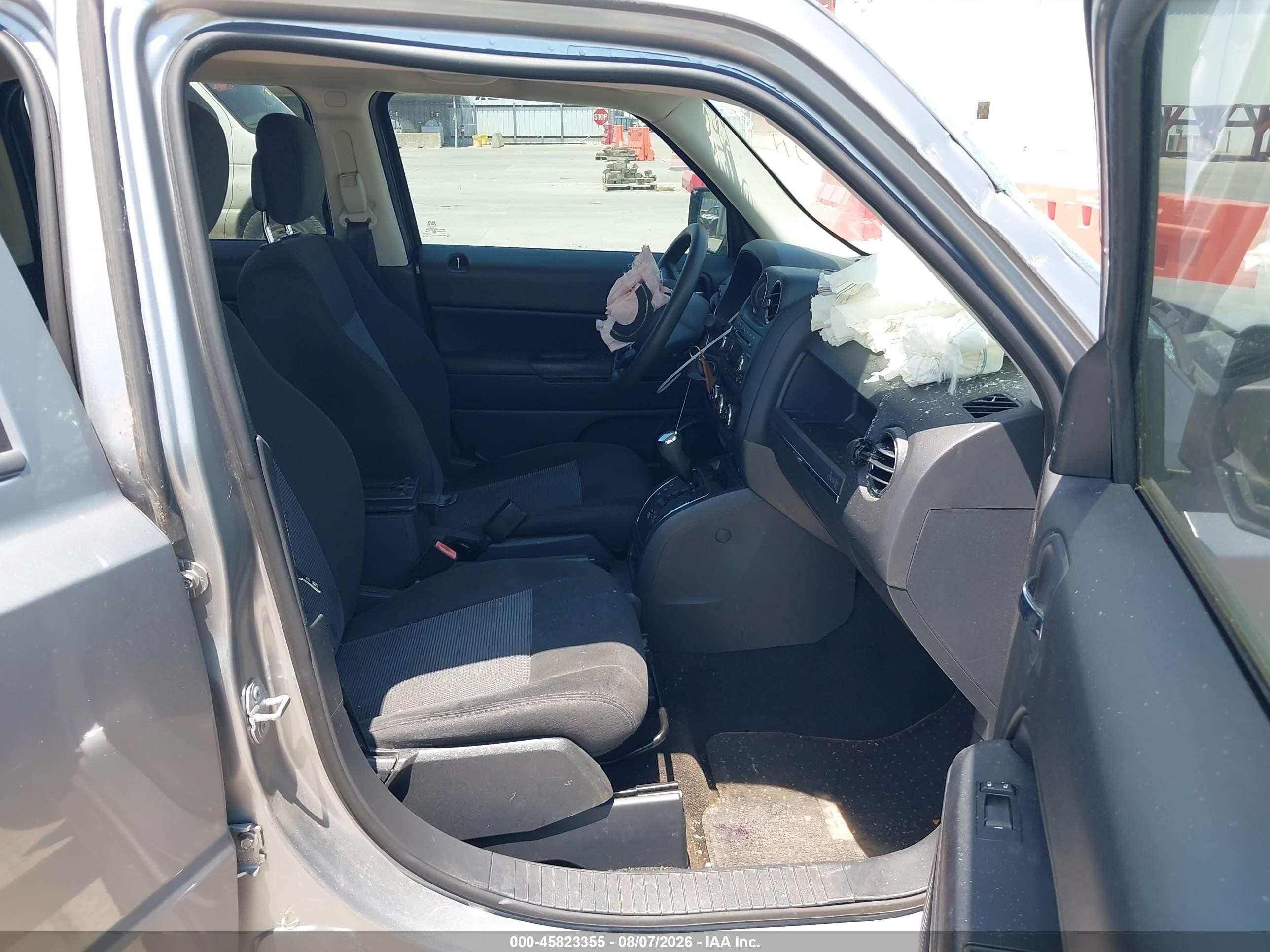 2015 Jeep Patriot Altitude Edition Серый vin: 1C4NJPBA1FD398516