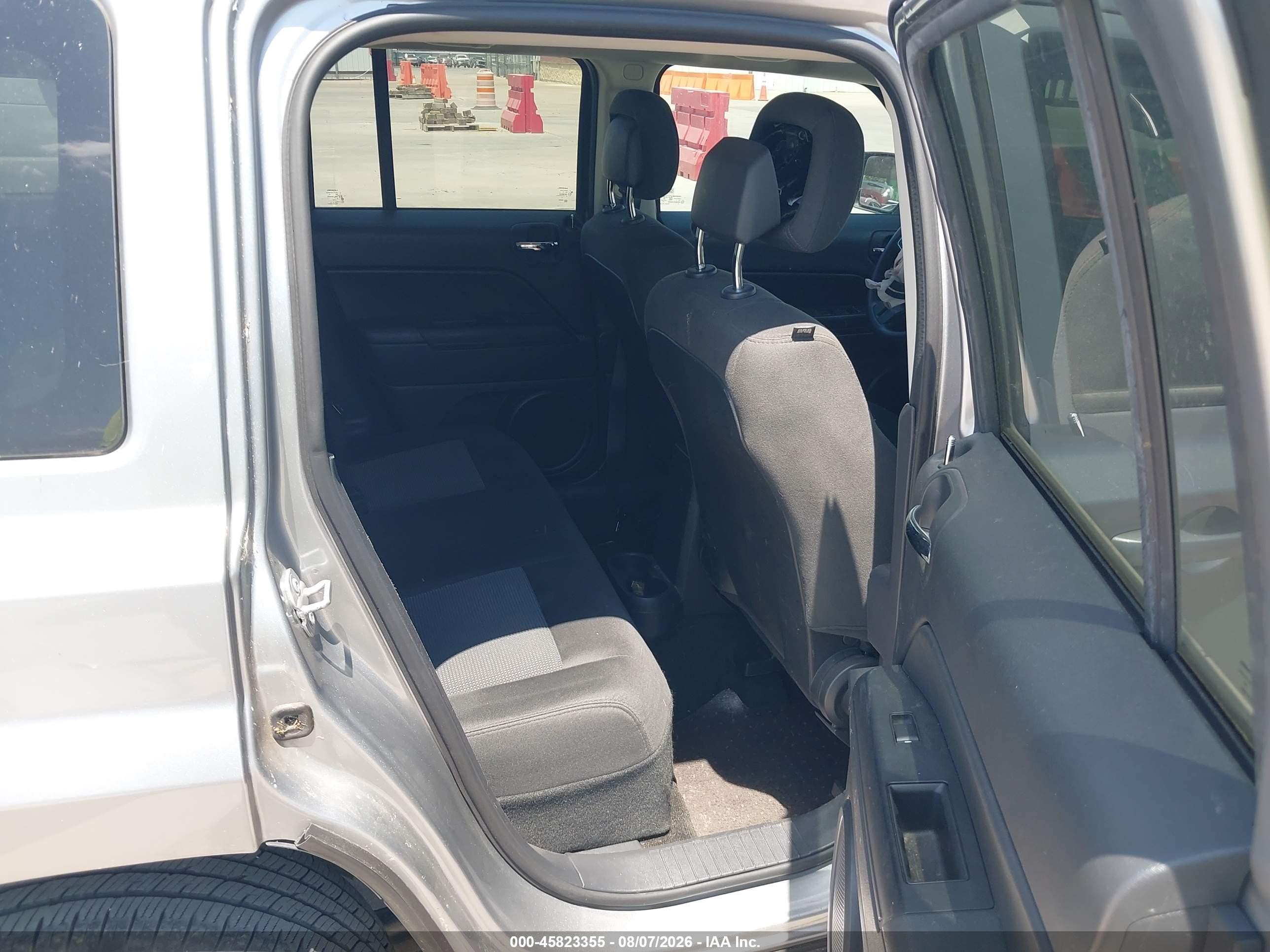 2015 Jeep Patriot Altitude Edition Серый vin: 1C4NJPBA1FD398516