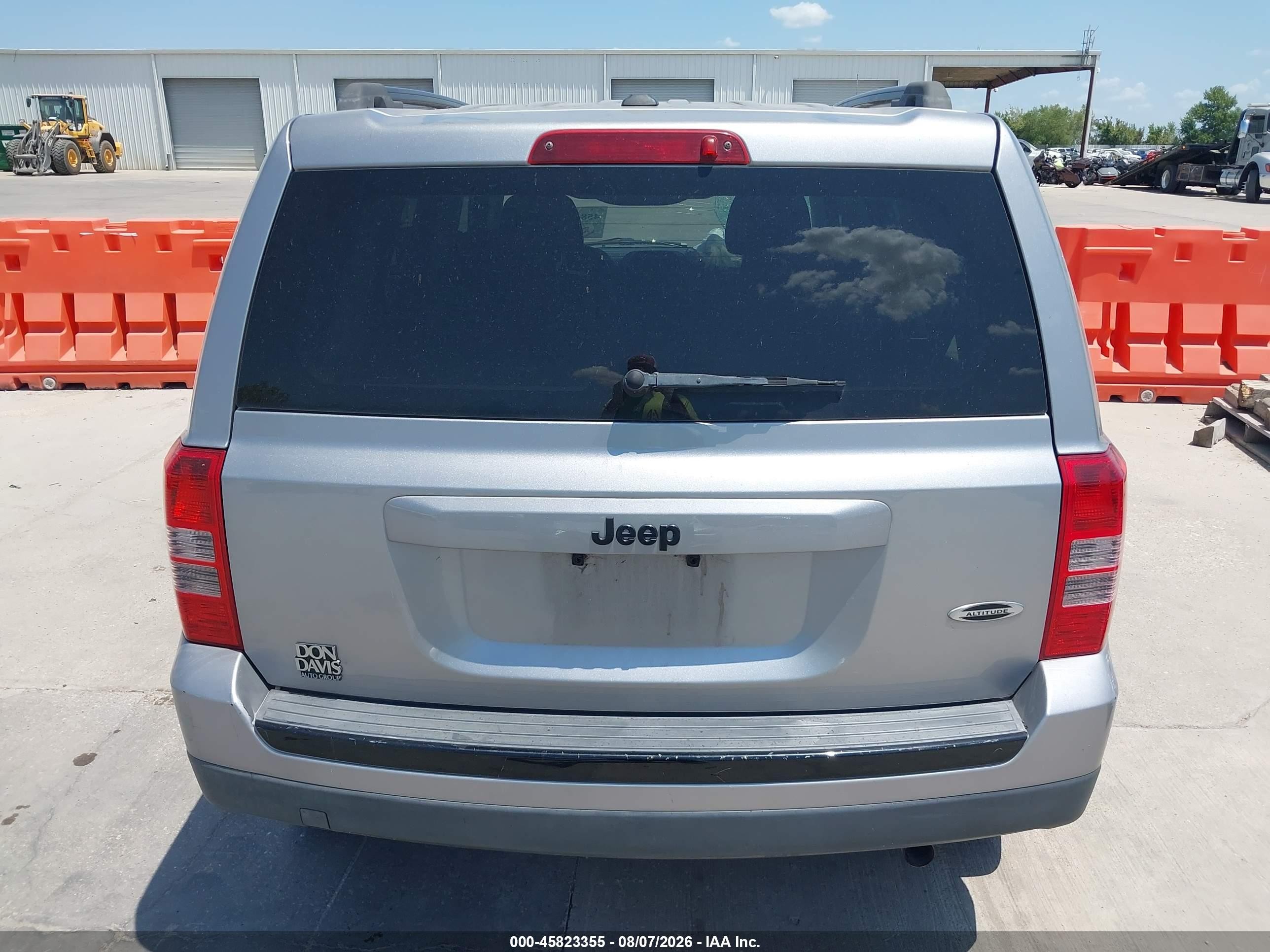 2015 Jeep Patriot Altitude Edition Серый vin: 1C4NJPBA1FD398516