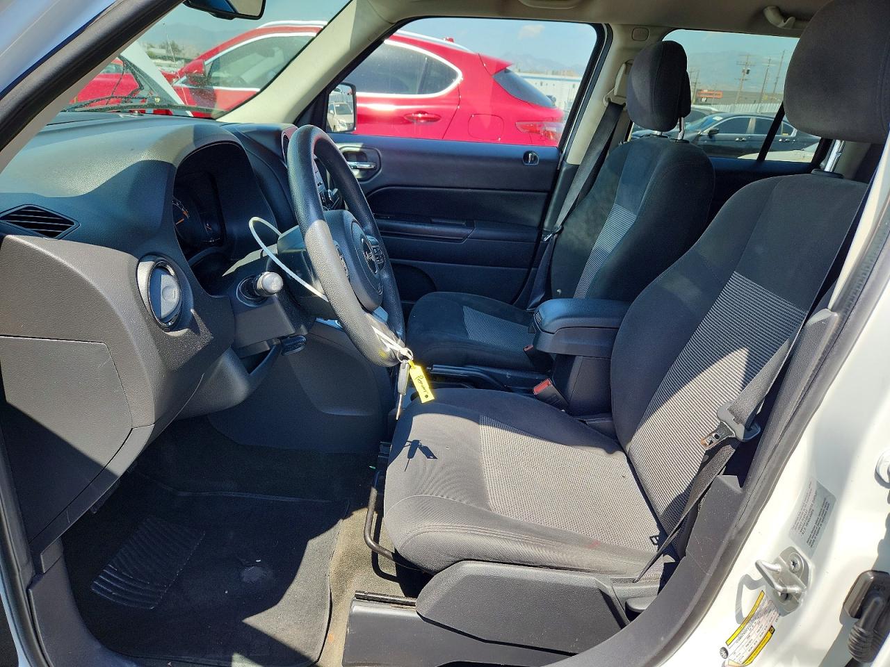 2016 Jeep Patriot Sport Белый vin: 1C4NJPBA1GD675666