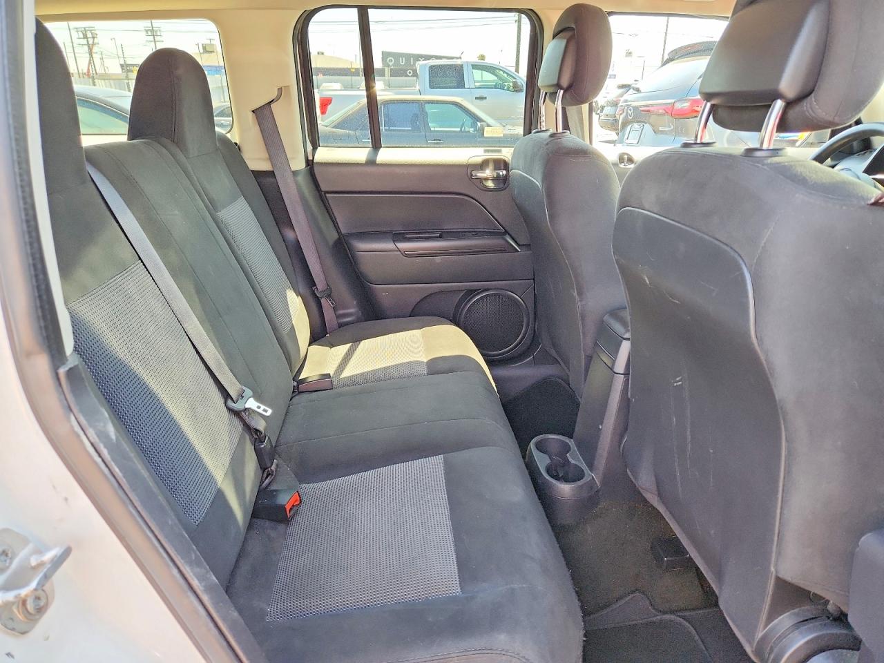 2016 Jeep Patriot Sport Белый vin: 1C4NJPBA1GD675666