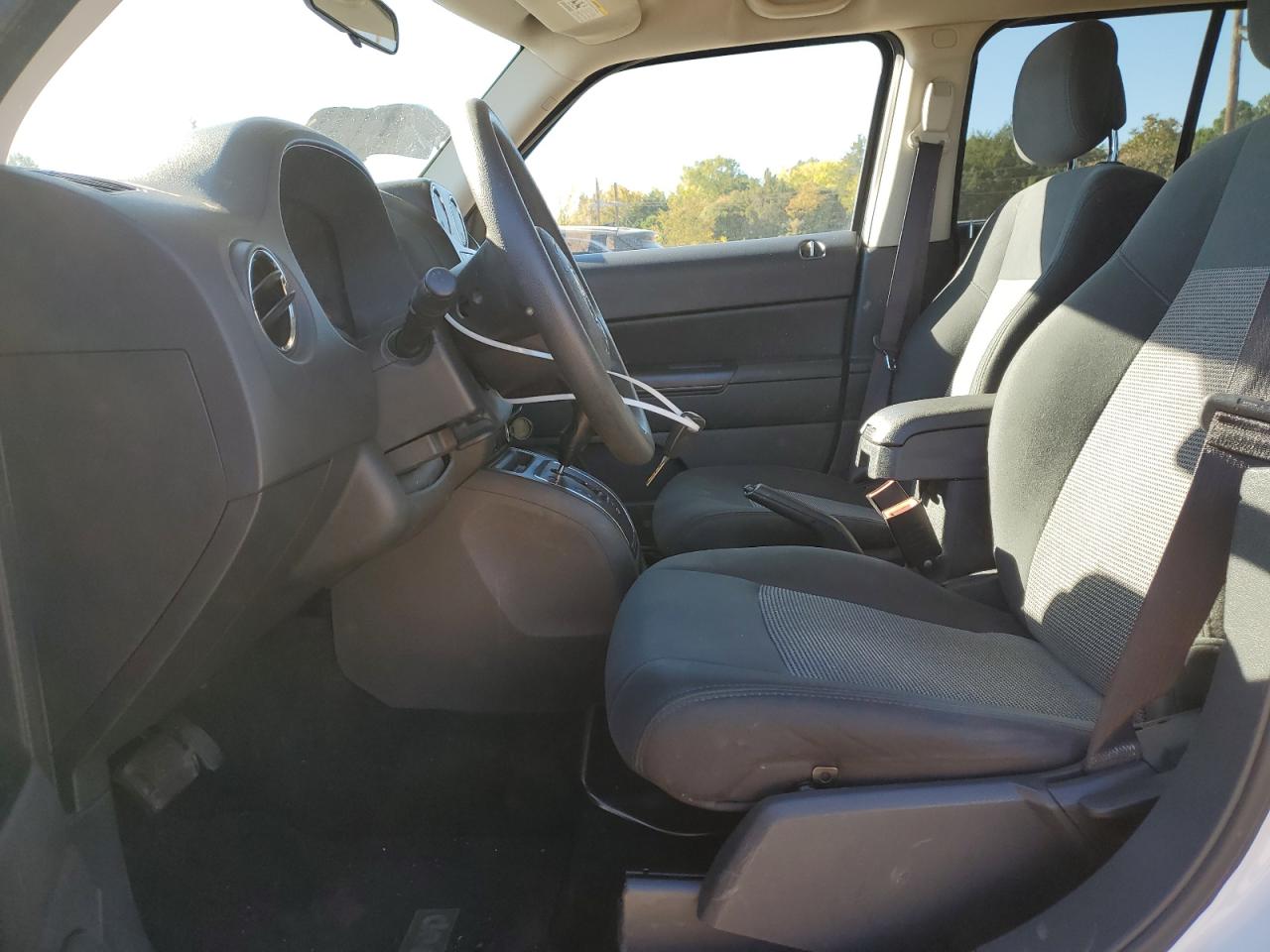 2012 Jeep Patriot Sport White vin: 1C4NJPBA2CD553909