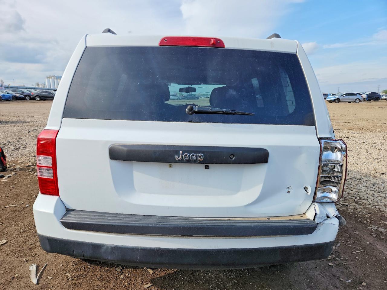 2012 Jeep Patriot Sport White vin: 1C4NJPBA2CD642900