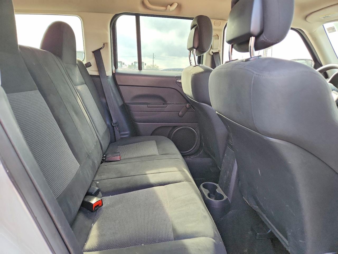 2012 Jeep Patriot Sport White vin: 1C4NJPBA2CD642900