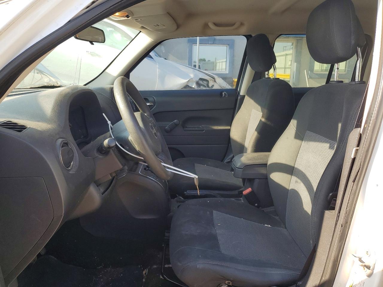 2014 Jeep Patriot Sport White vin: 1C4NJPBA2ED618454