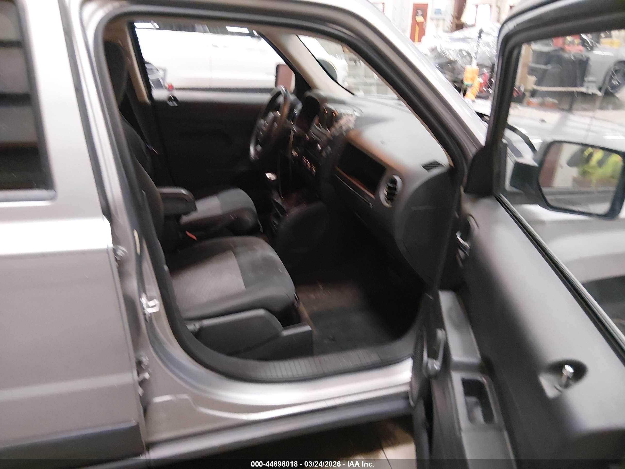 2014 Jeep Patriot Sport Gray vin: 1C4NJPBA2ED752526