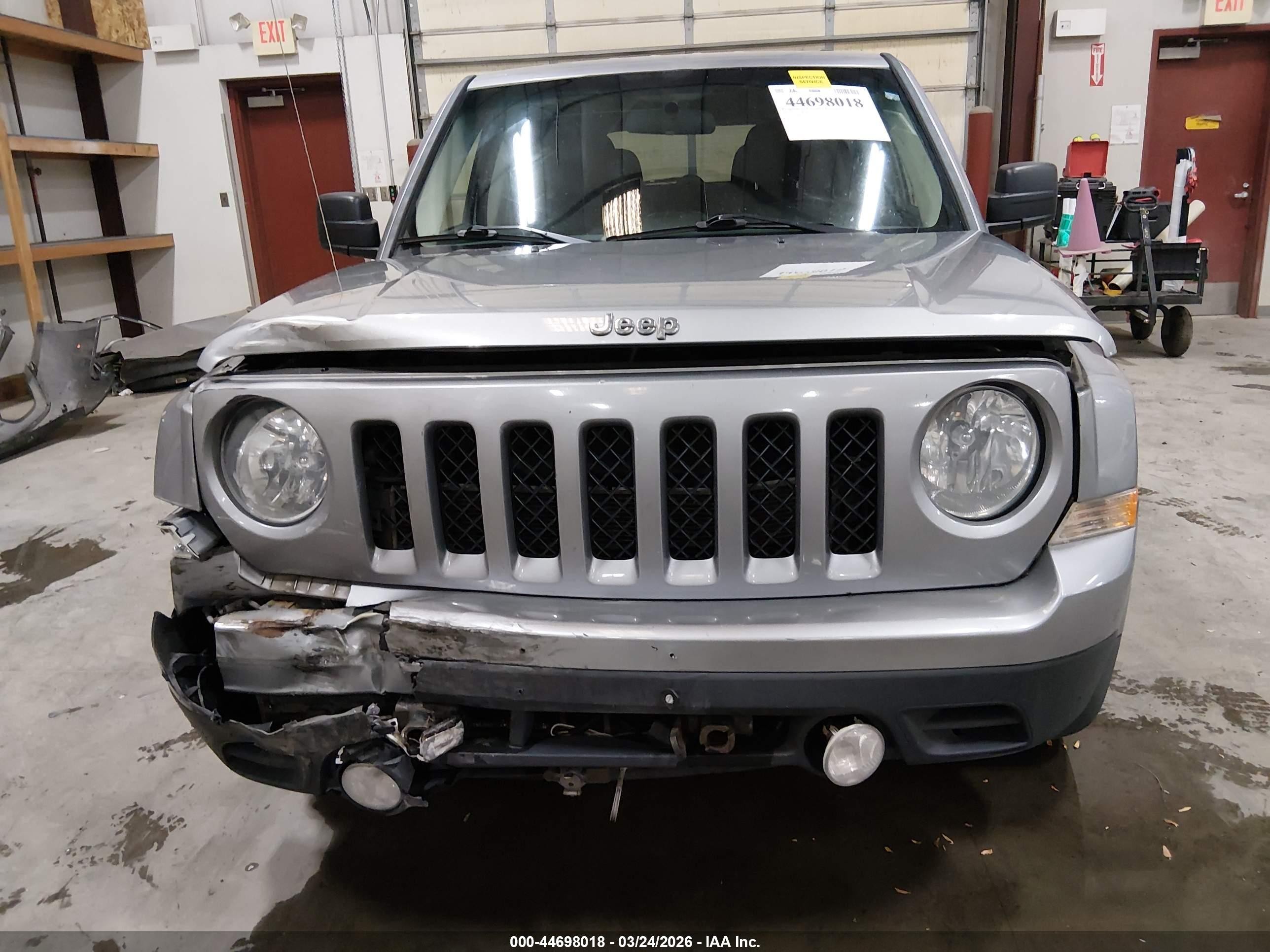 2014 Jeep Patriot Sport Gray vin: 1C4NJPBA2ED752526