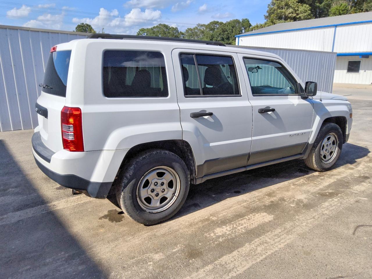 2014 Jeep Patriot Sport White vin: 1C4NJPBA2ED881382