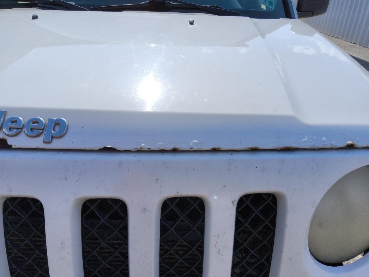 2014 Jeep Patriot Sport White vin: 1C4NJPBA2ED881382 Damage: Hood, Rust, > 12 Inches