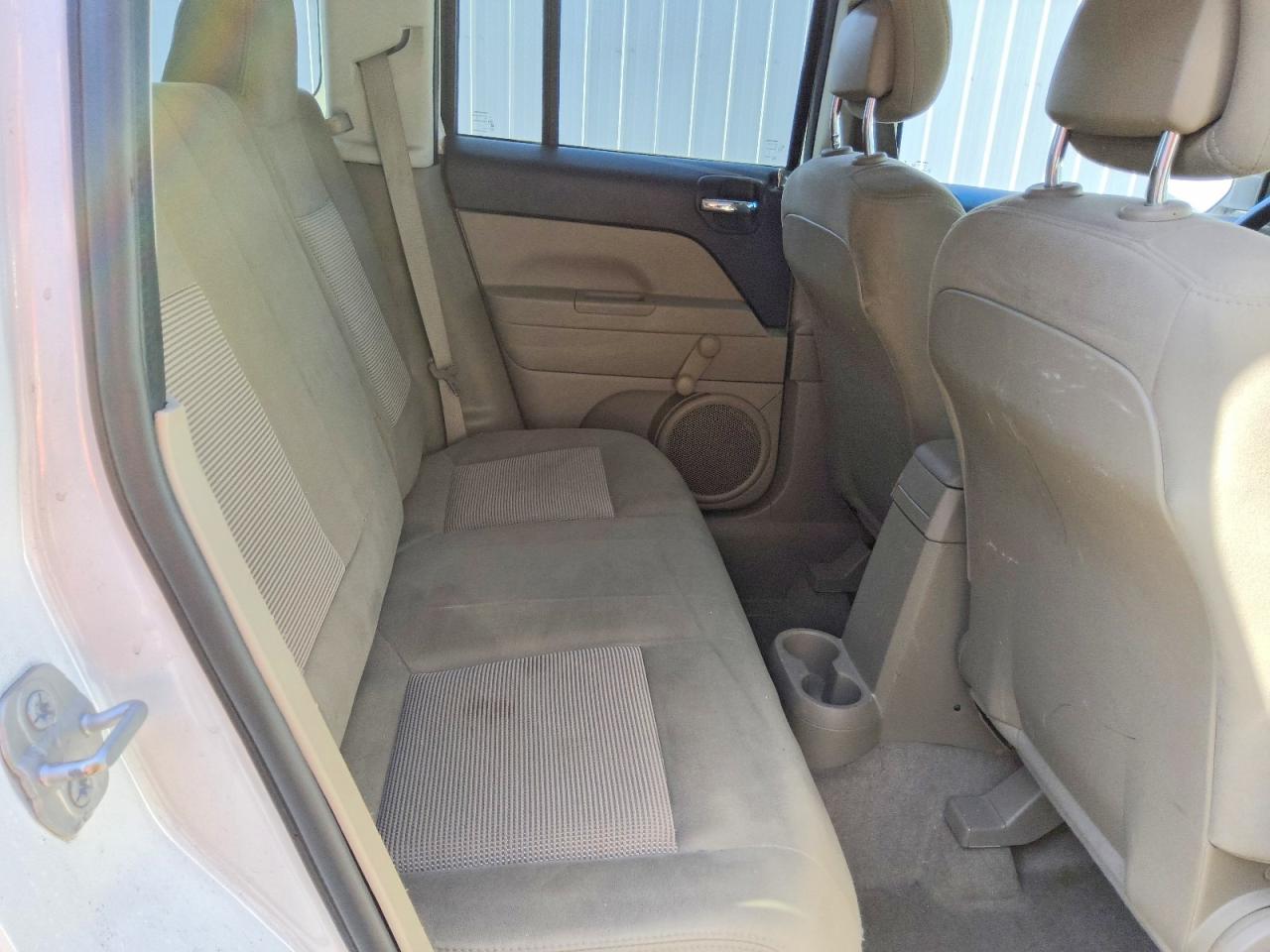 2014 Jeep Patriot Sport White vin: 1C4NJPBA2ED881382