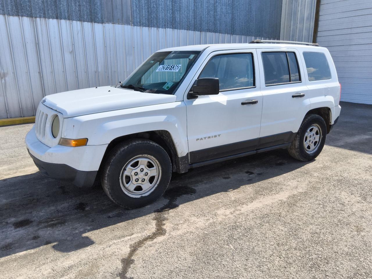 2014 Jeep Patriot Sport White vin: 1C4NJPBA2ED881382 Damage: Left Front Fender, Dent(S) W/ Paint Dmg, 1 To 2 Inches
