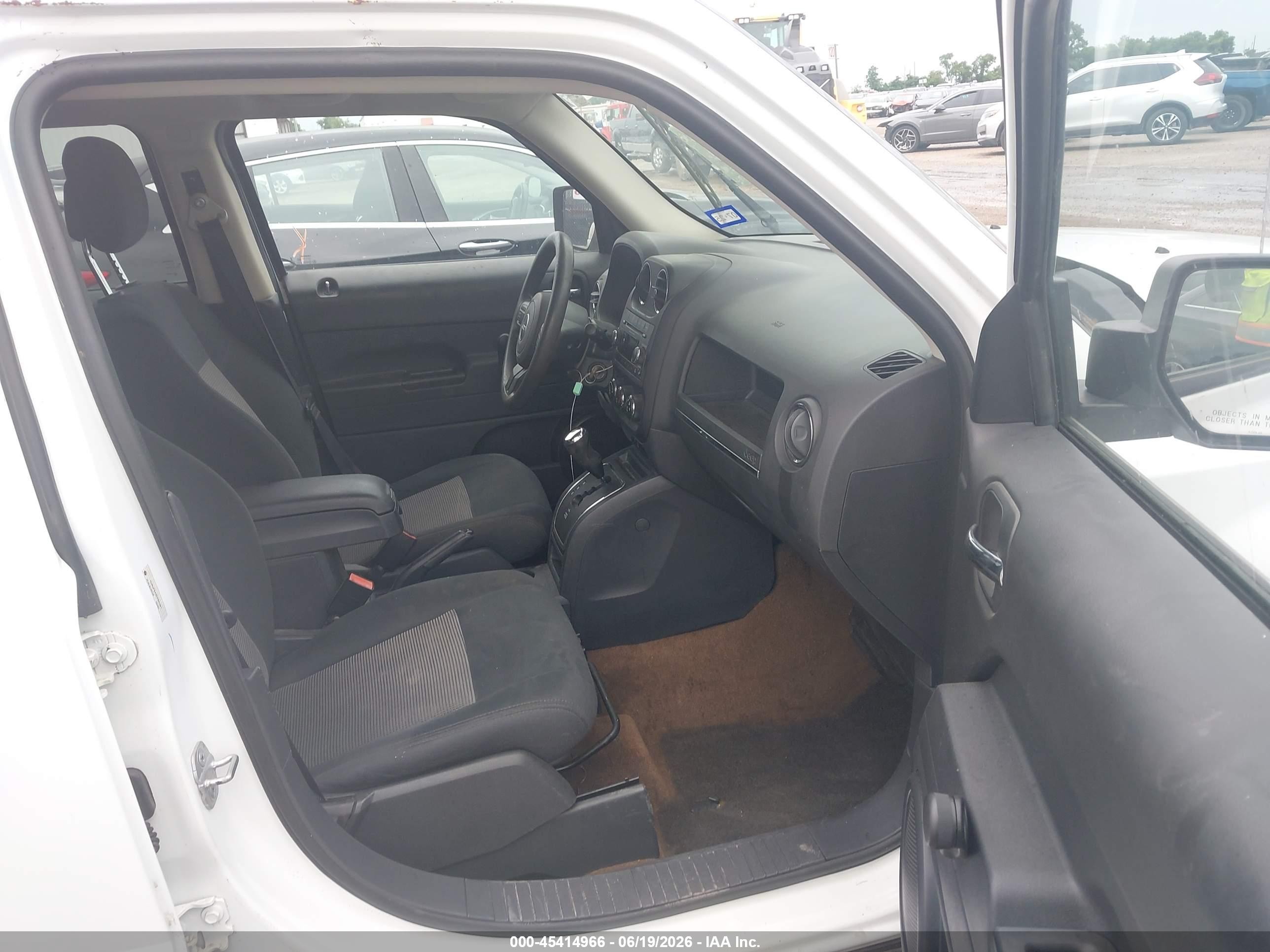 2014 Jeep Patriot Sport White vin: 1C4NJPBA2ED925381