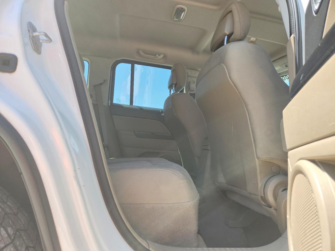 2015 Jeep Patriot Sport Белый vin: 1C4NJPBA2FD281415