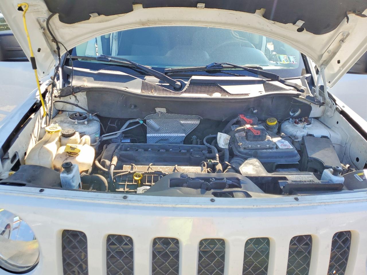2015 Jeep Patriot Sport White vin: 1C4NJPBA2FD389842
