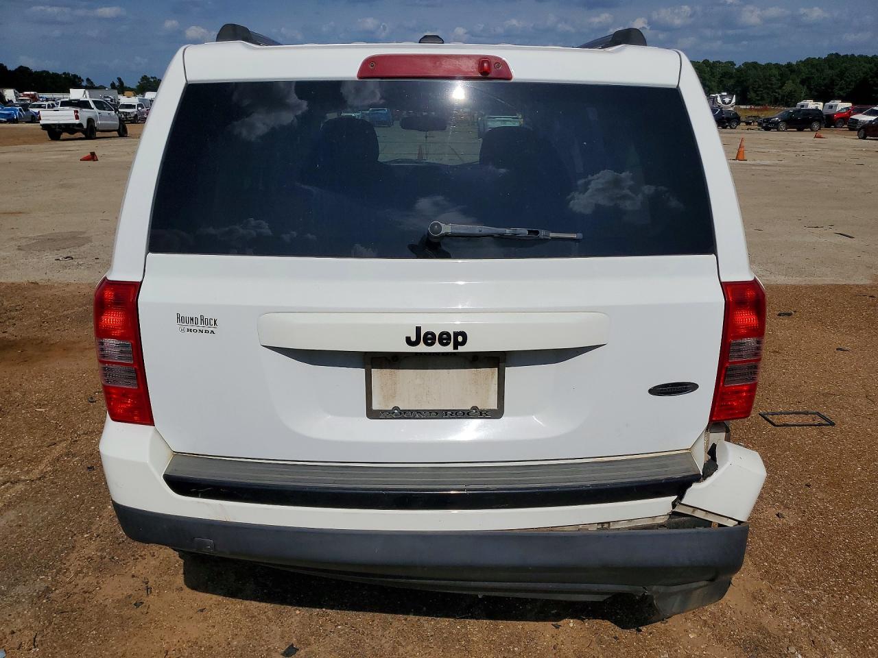 2015 Jeep Patriot Sport White vin: 1C4NJPBA2FD430941