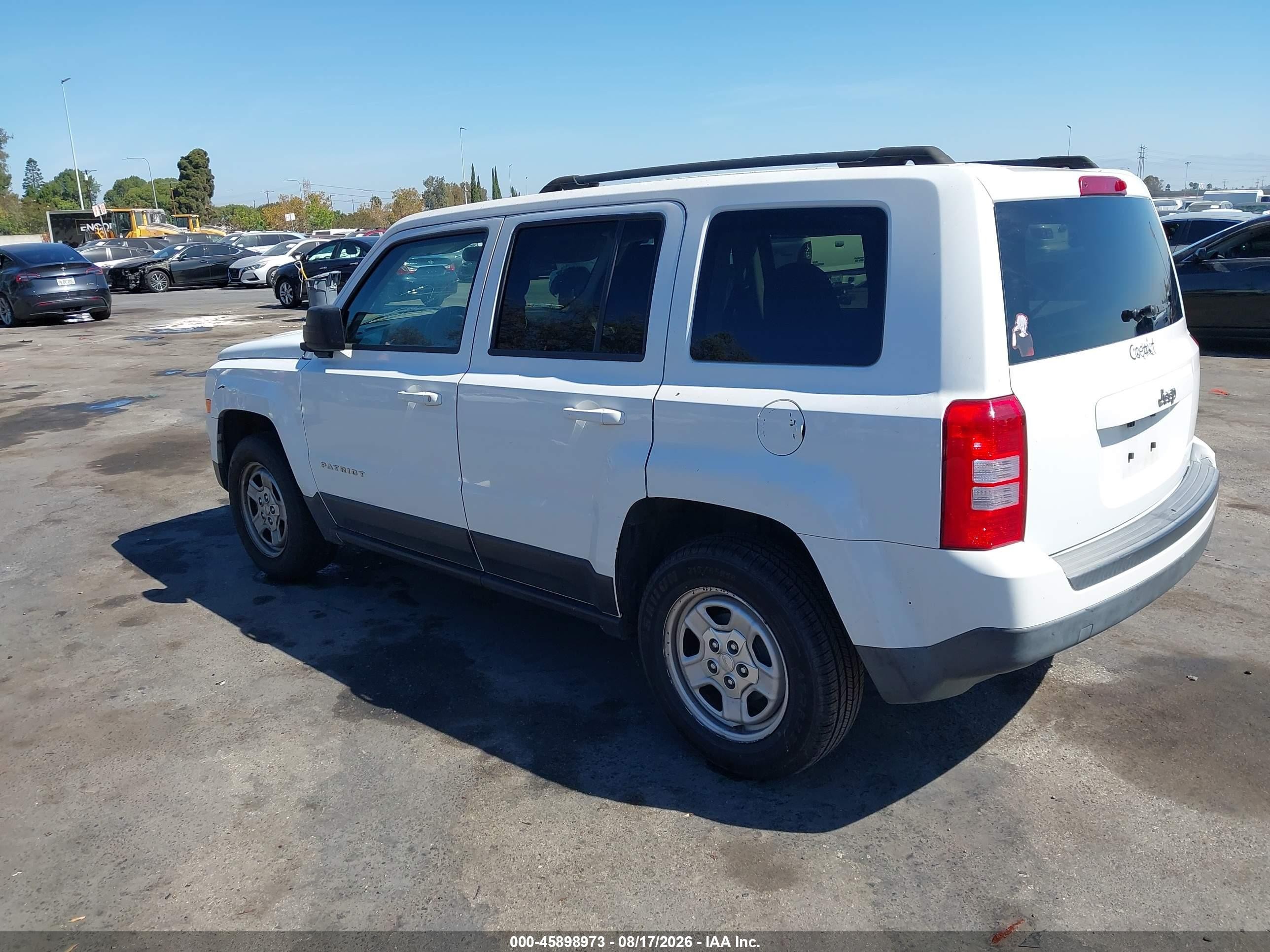 2015 Jeep Patriot Sport White vin: 1C4NJPBA3FD313045