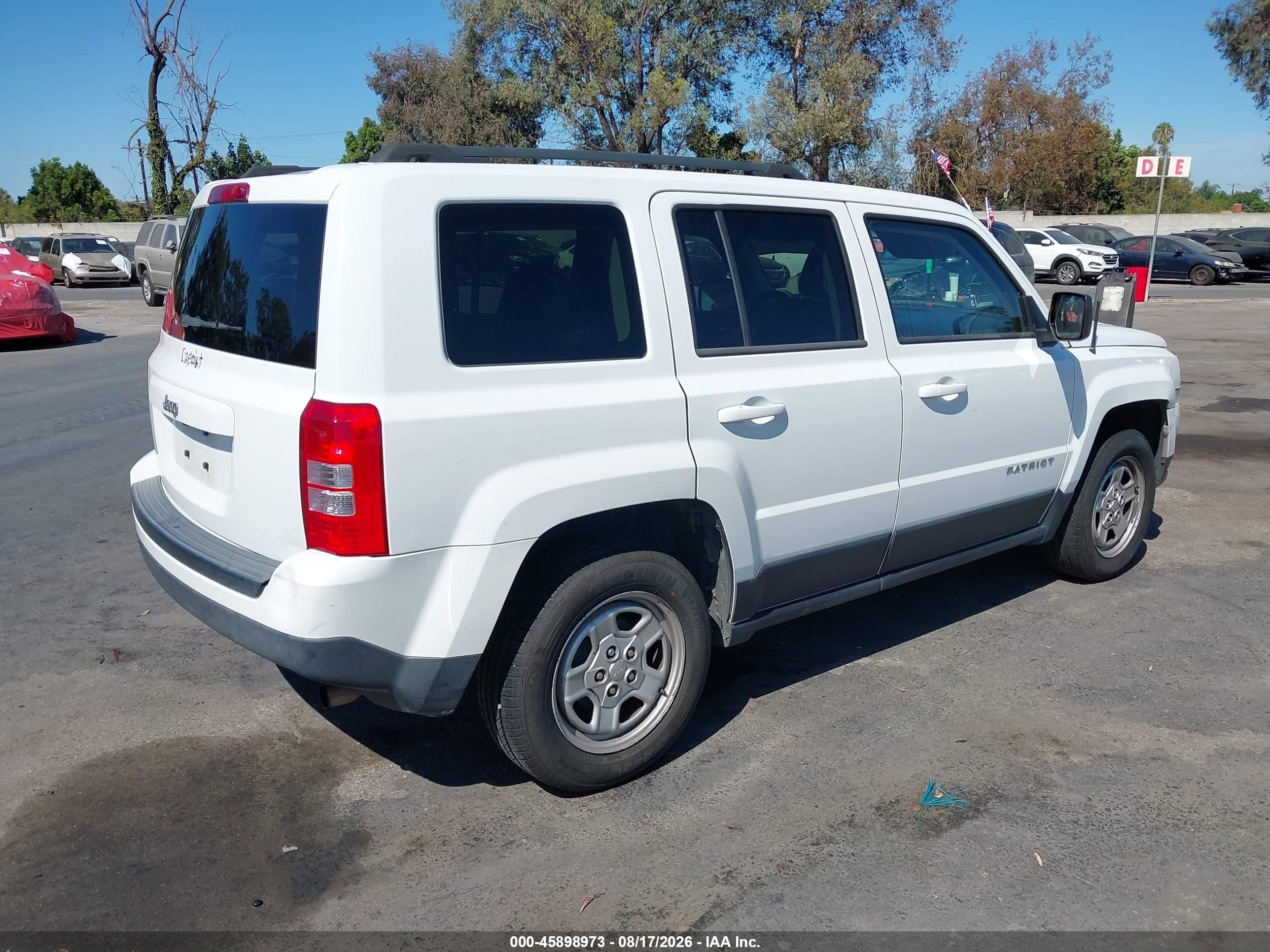2015 Jeep Patriot Sport White vin: 1C4NJPBA3FD313045