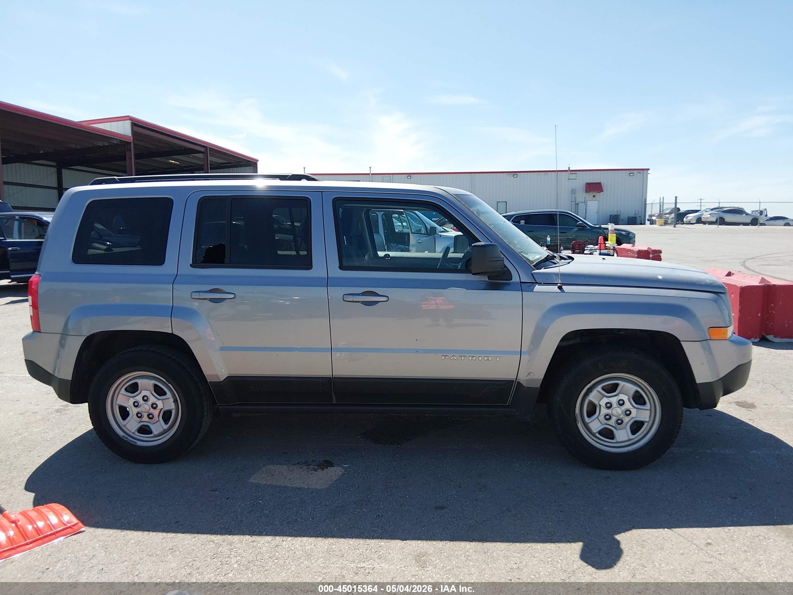 2015 Jeep Patriot Sport Серебряный vin: 1C4NJPBA3FD438272