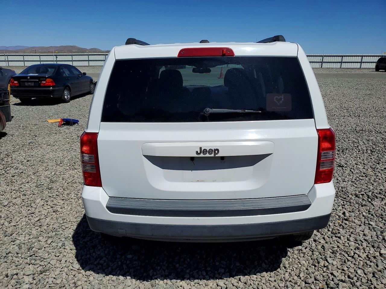 2016 Jeep Patriot Sport White vin: 1C4NJPBA3GD744003
