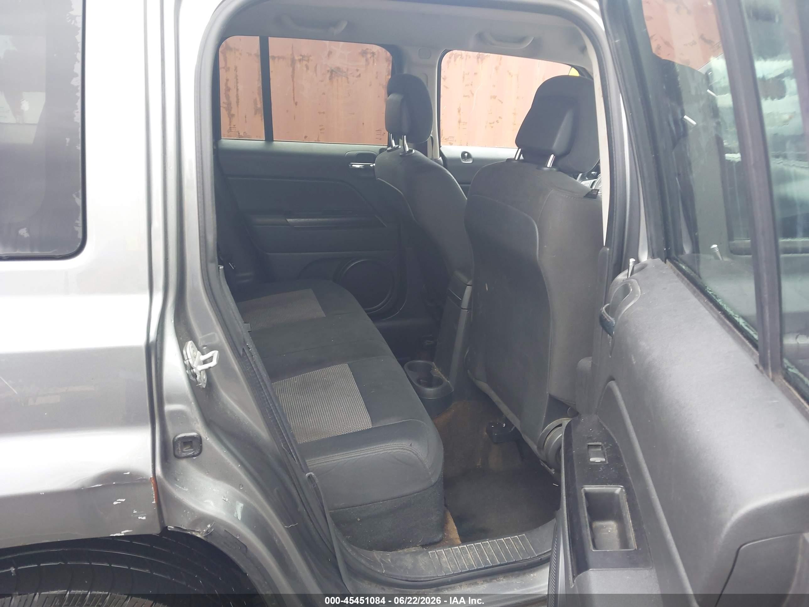 2014 Jeep Patriot Sport Gray vin: 1C4NJPBA4ED523653