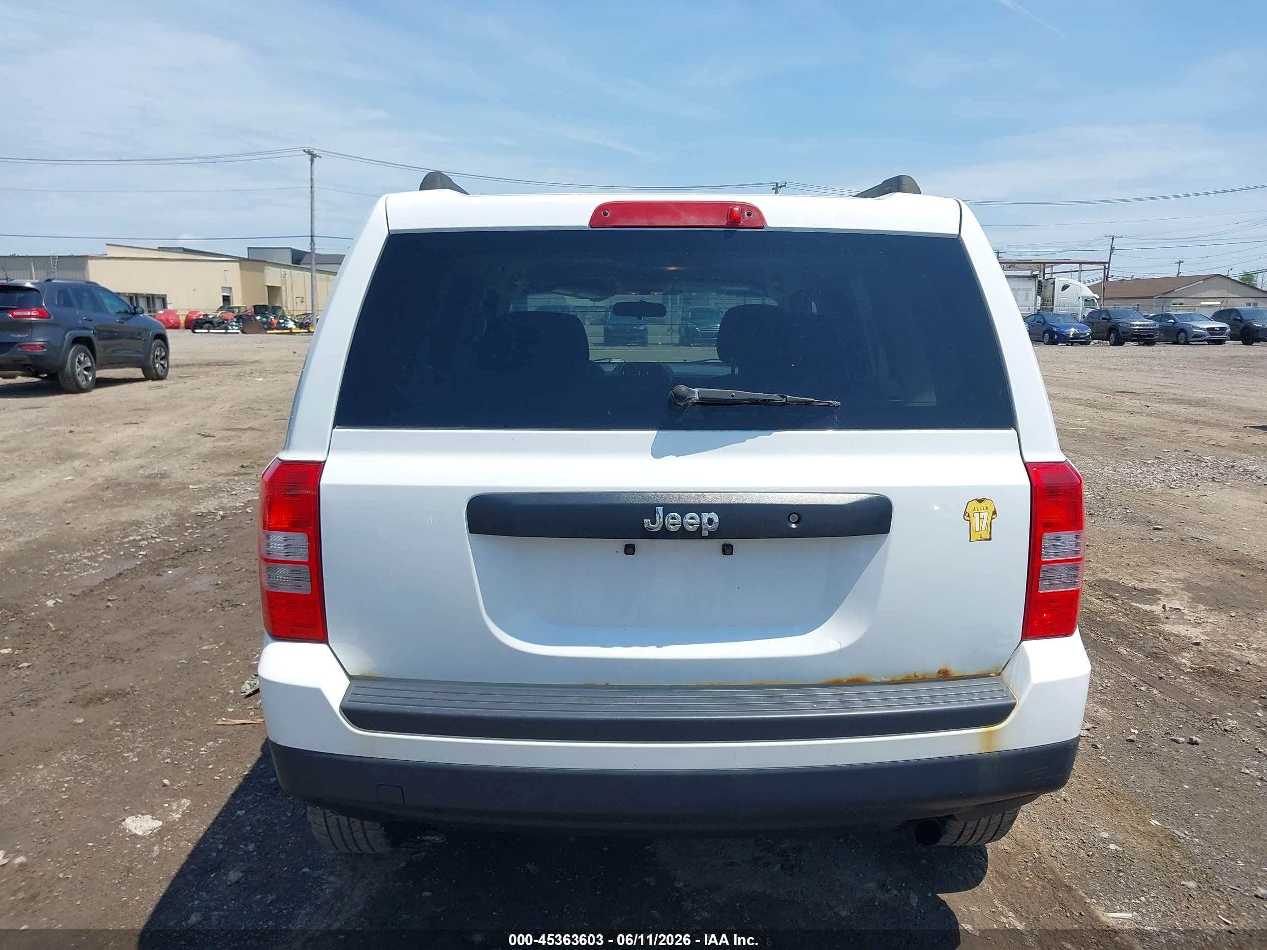 2015 Jeep Patriot Sport Белый vin: 1C4NJPBA4FD219367