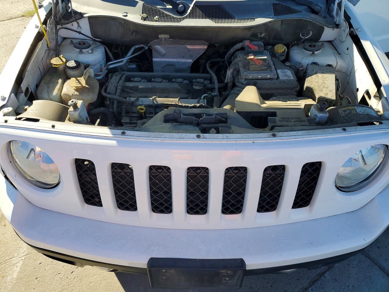 2015 Jeep Patriot Sport White vin: 1C4NJPBA4FD281206