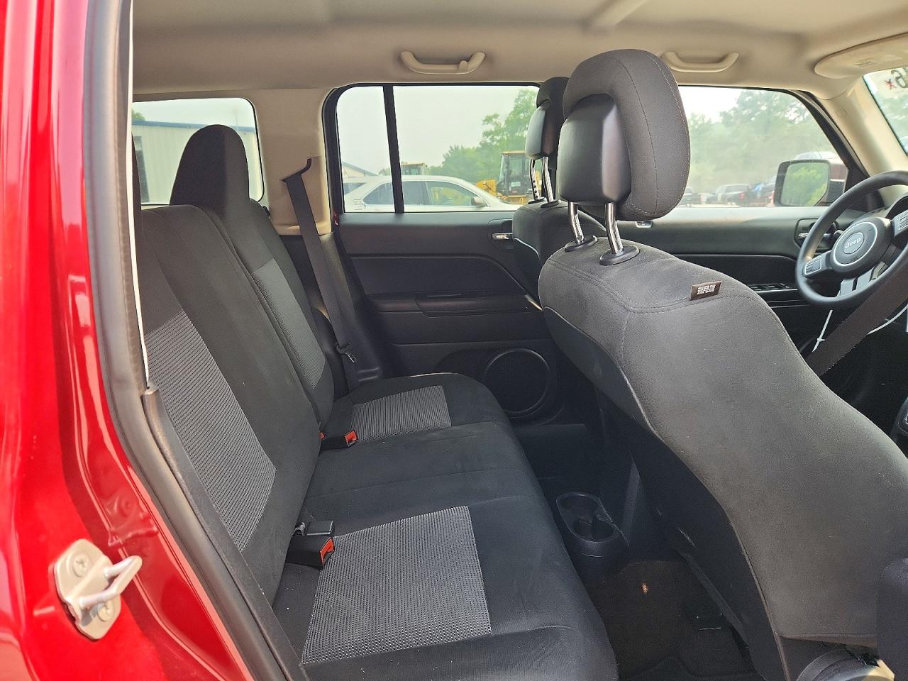 2015 Jeep Patriot Sport Red vin: 1C4NJPBA4FD318738
