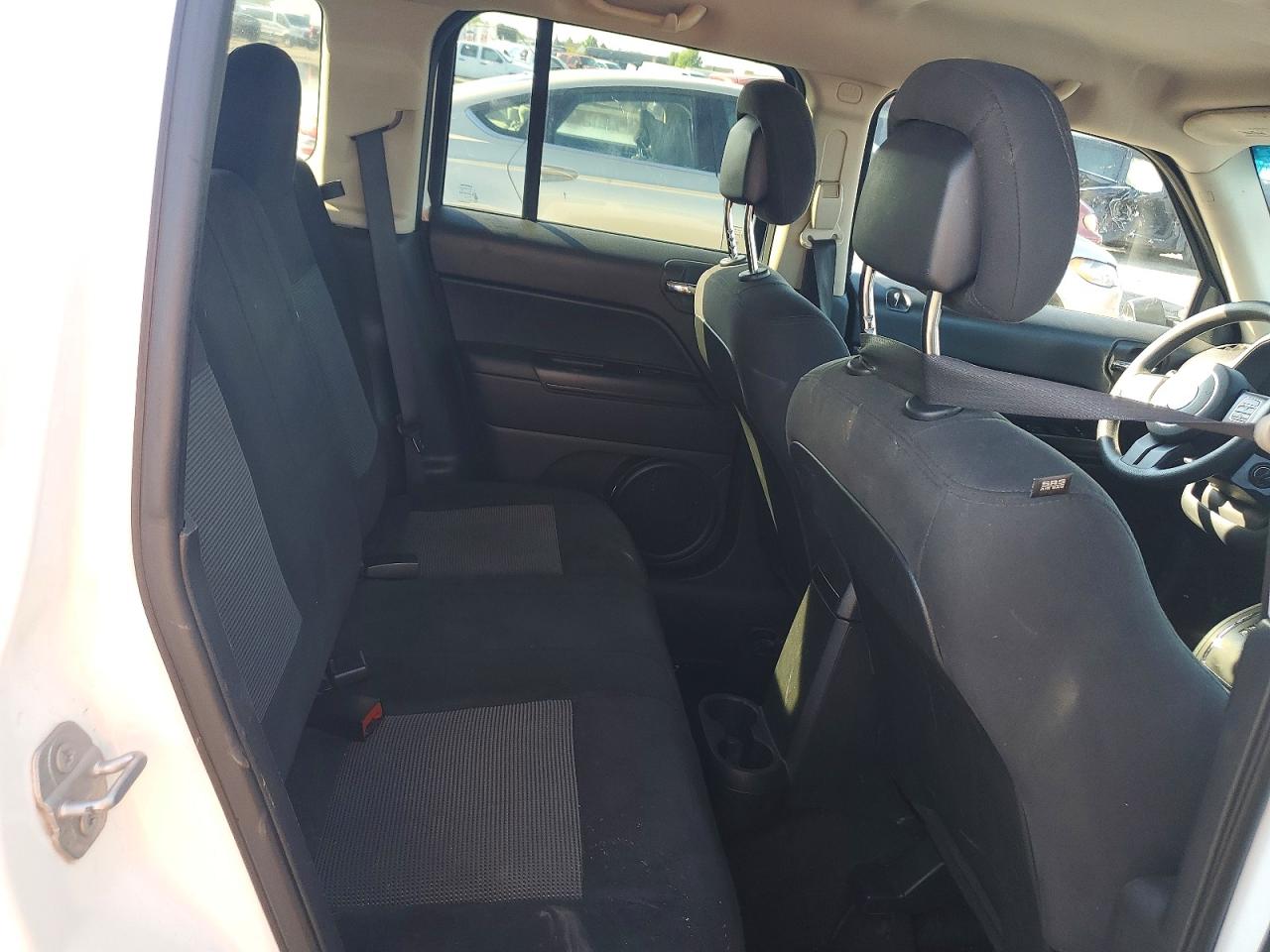 2015 Jeep Patriot White vin: 1C4NJPBA4FD388840