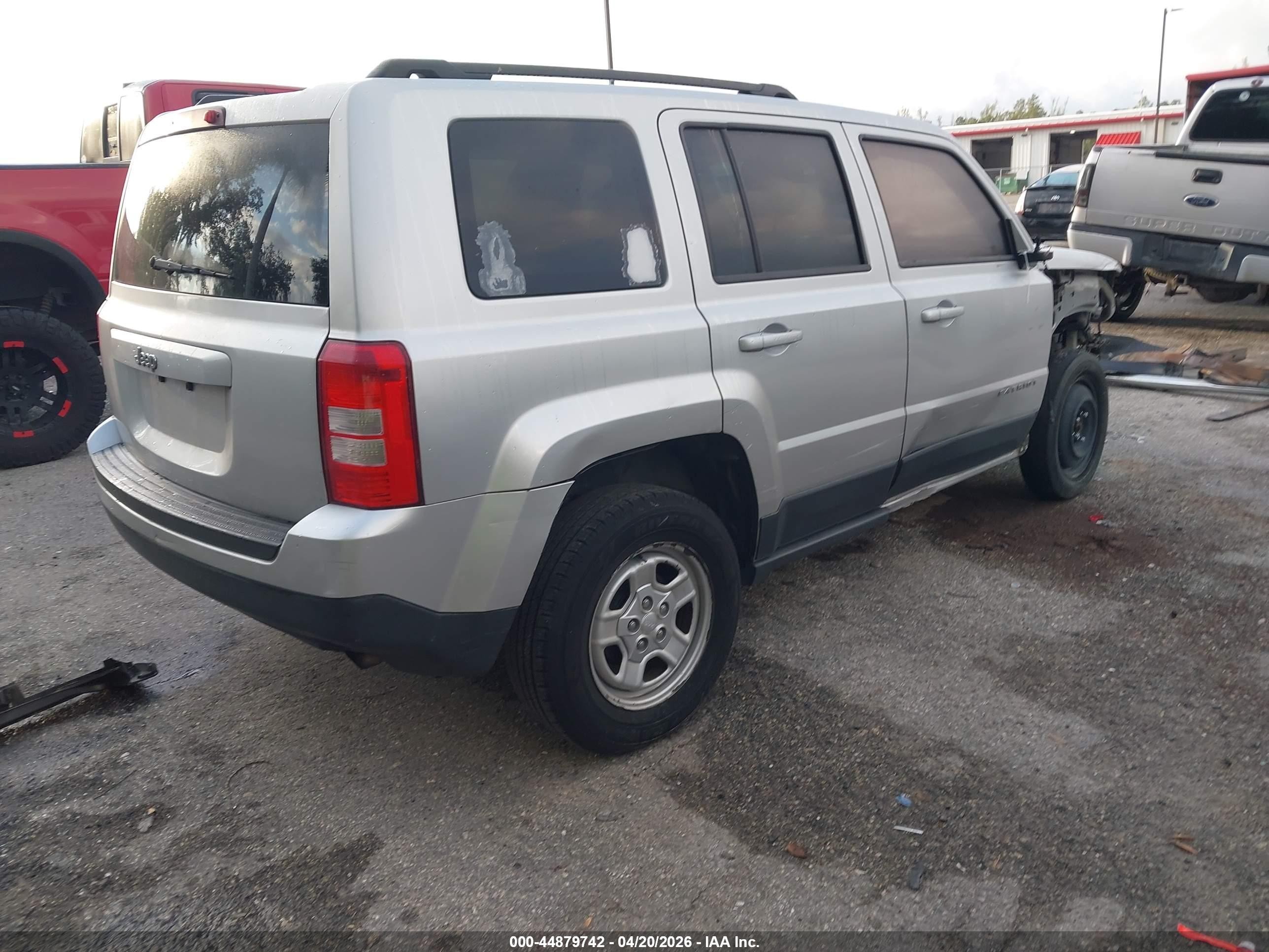 2014 Jeep Patriot Sport Серебряный vin: 1C4NJPBA5ED509647
