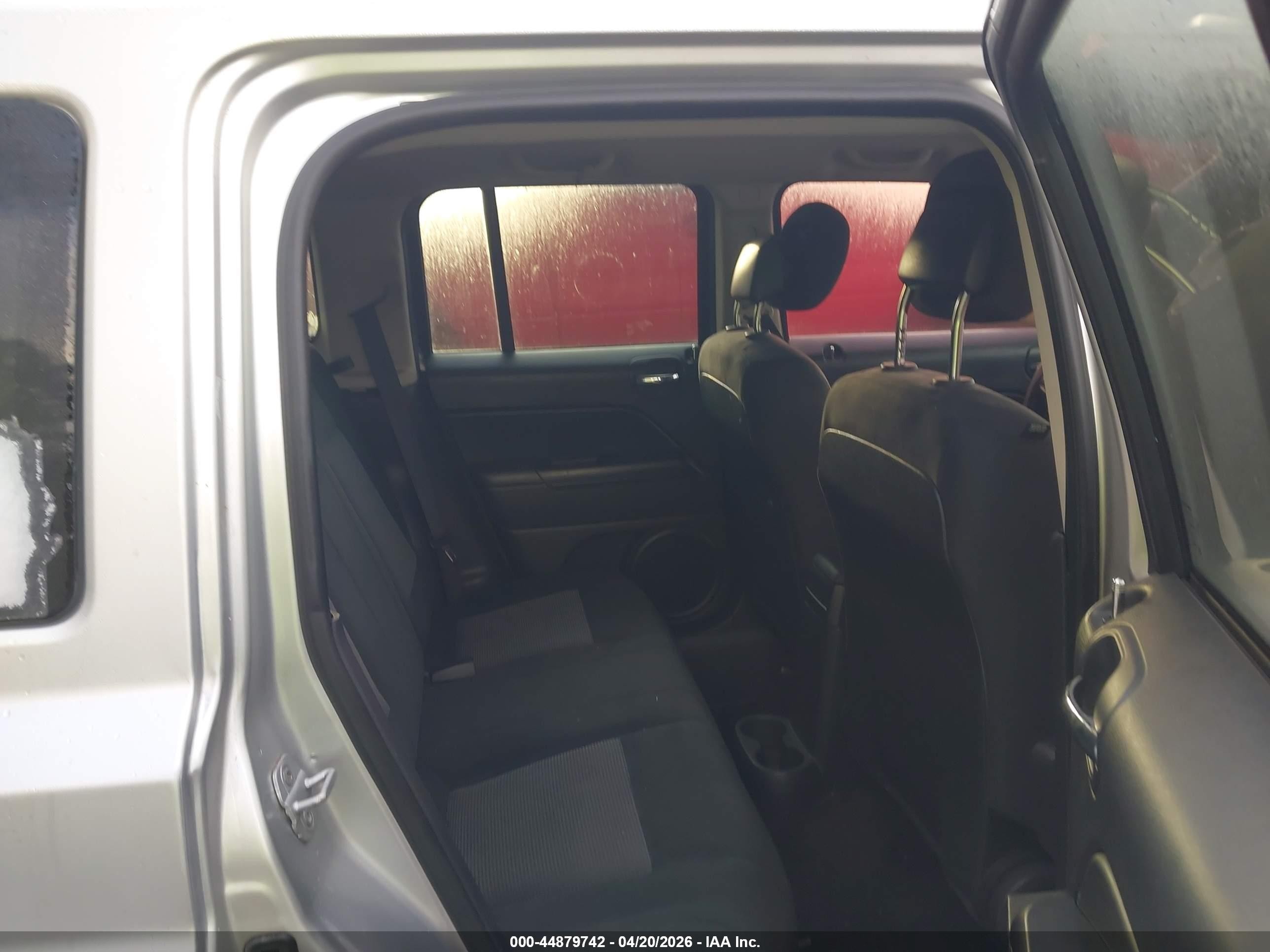 2014 Jeep Patriot Sport Серебряный vin: 1C4NJPBA5ED509647