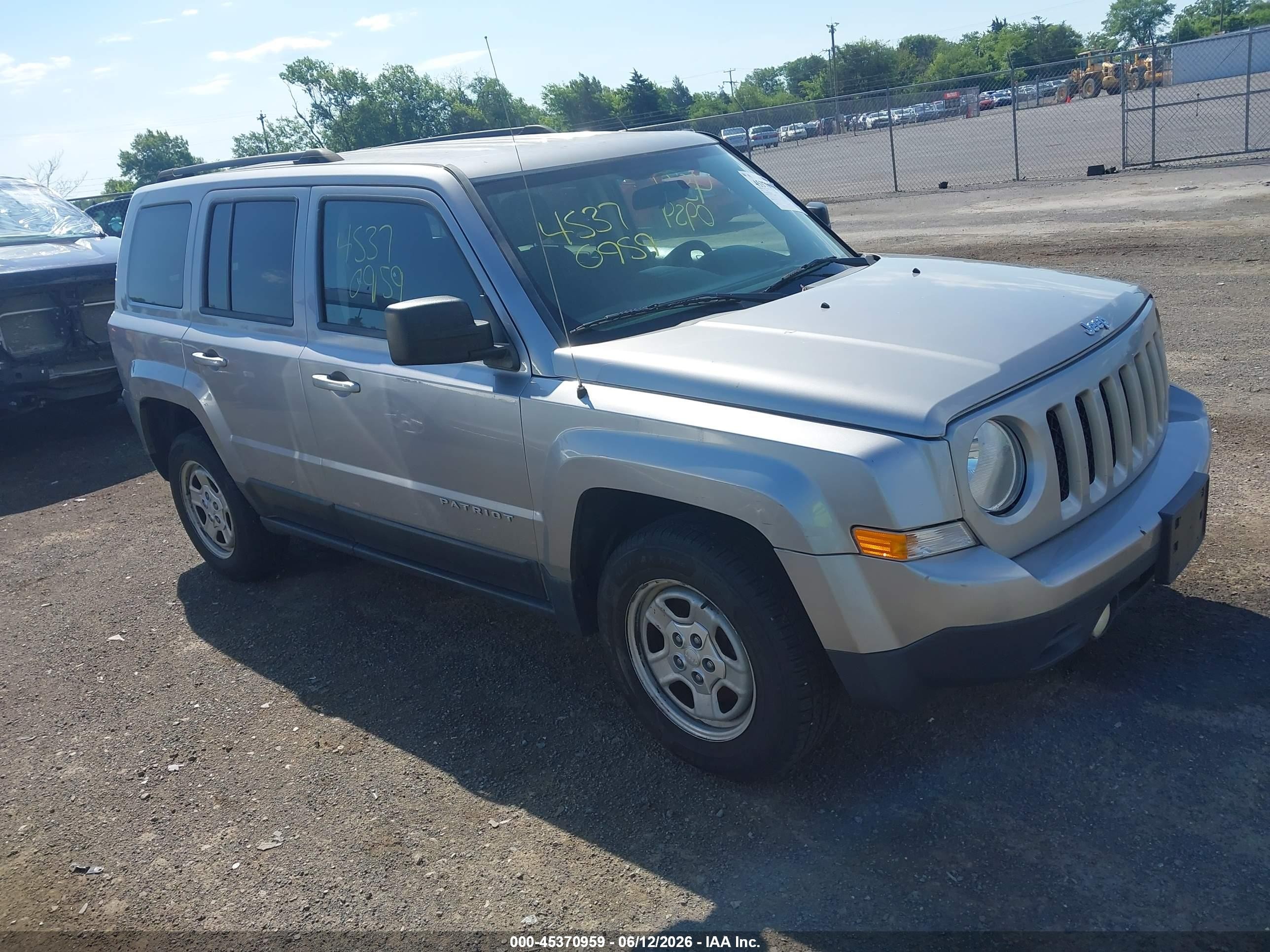 2015 Jeep Patriot Sport Silver vin: 1C4NJPBA5FD285684