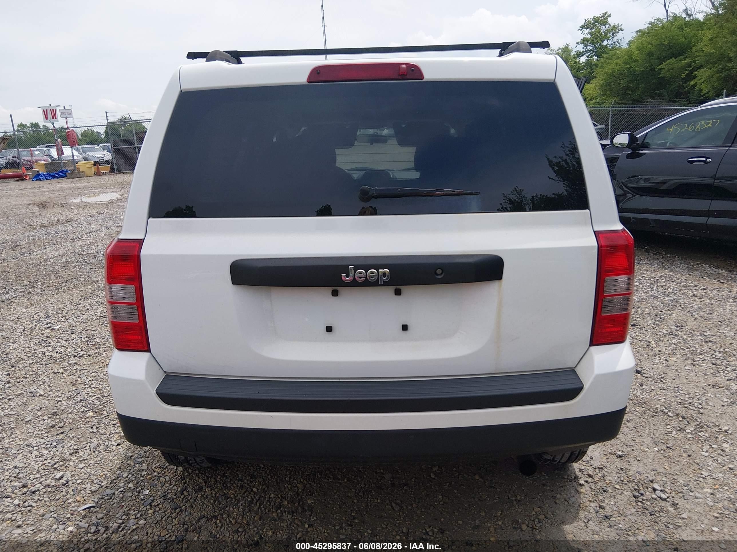 2015 Jeep Patriot Sport White vin: 1C4NJPBA5FD326119