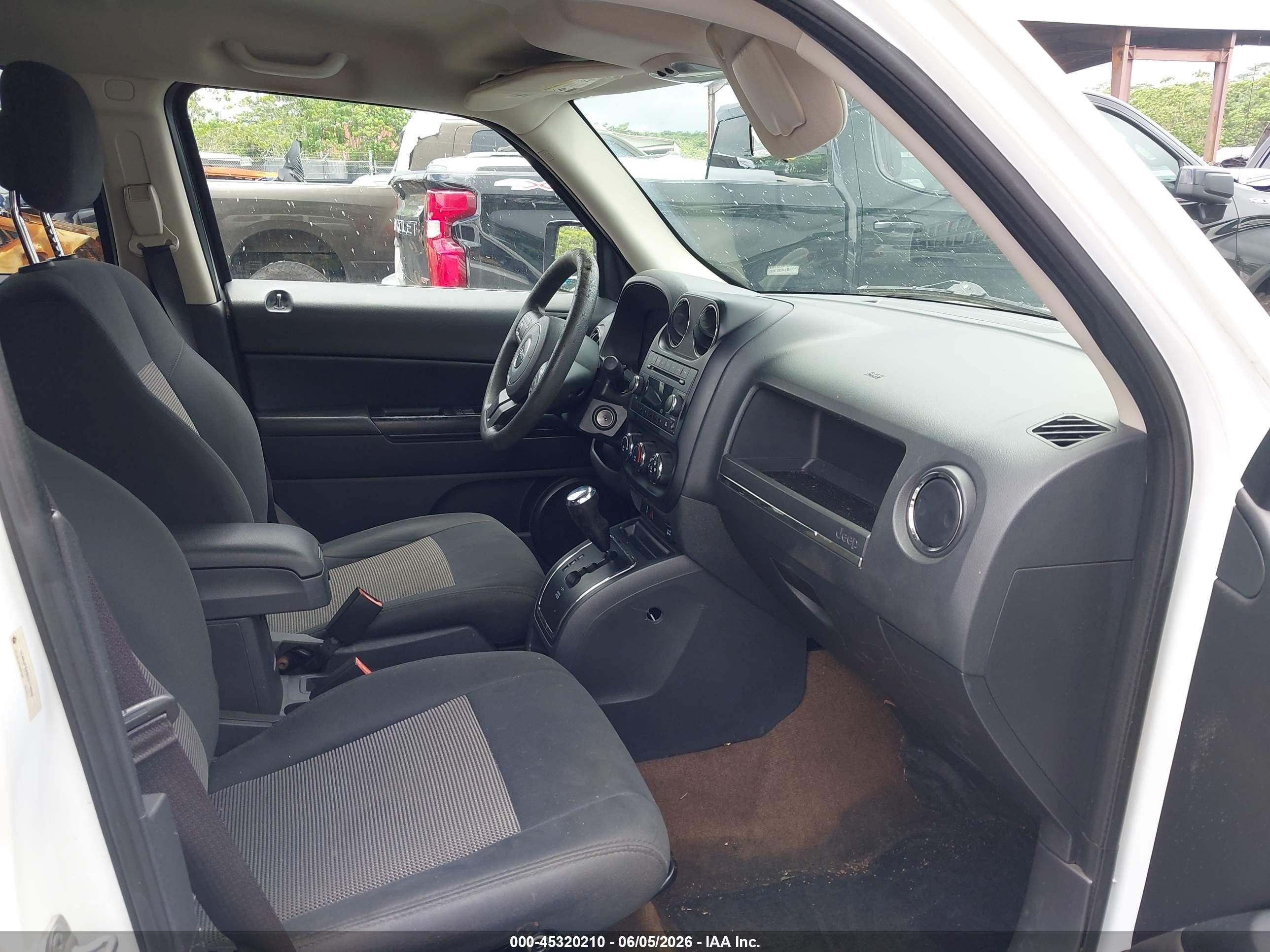 2014 Jeep Patriot Sport White vin: 1C4NJPBA6ED774948