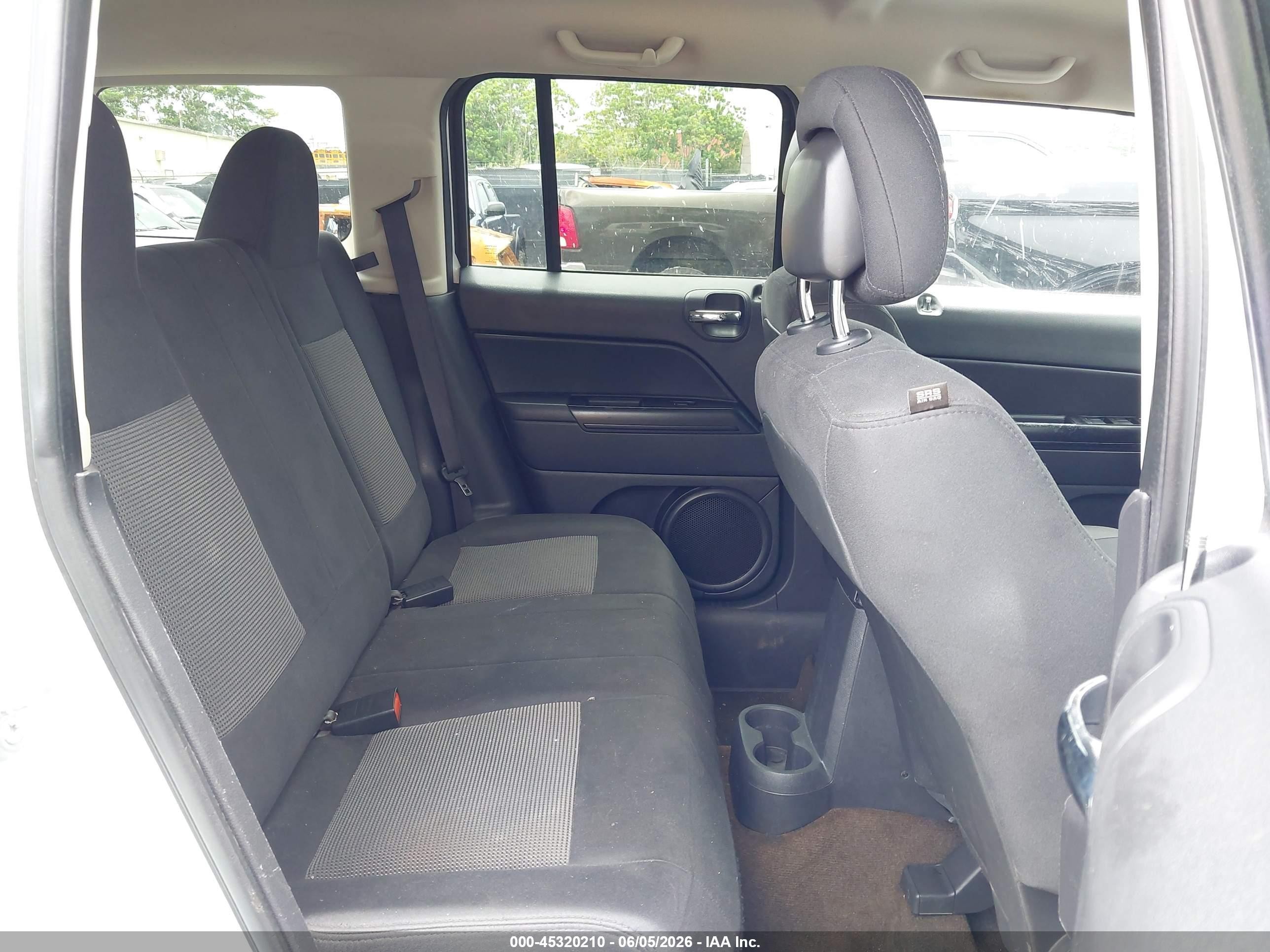 2014 Jeep Patriot Sport White vin: 1C4NJPBA6ED774948