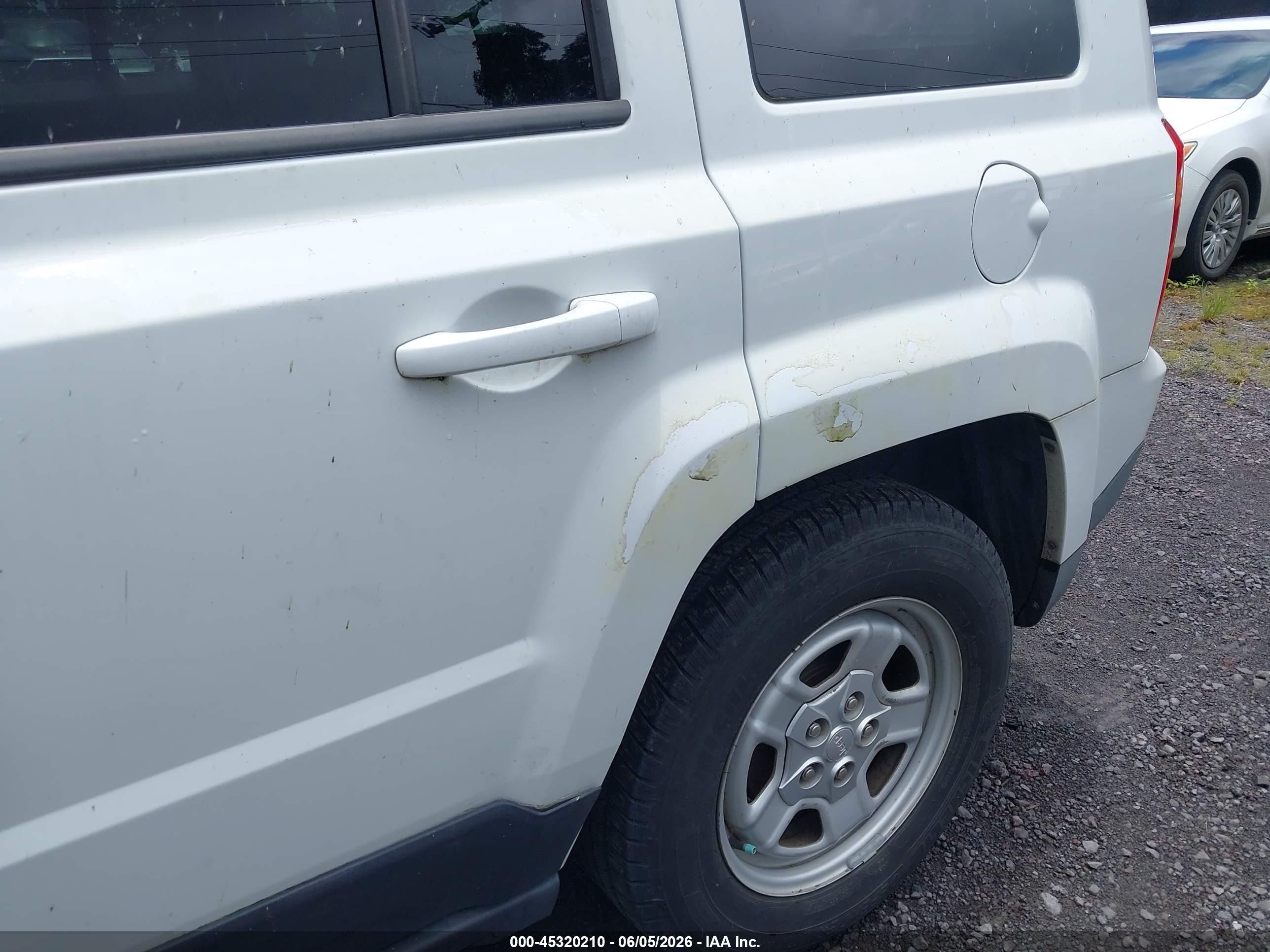 2014 Jeep Patriot Sport White vin: 1C4NJPBA6ED774948