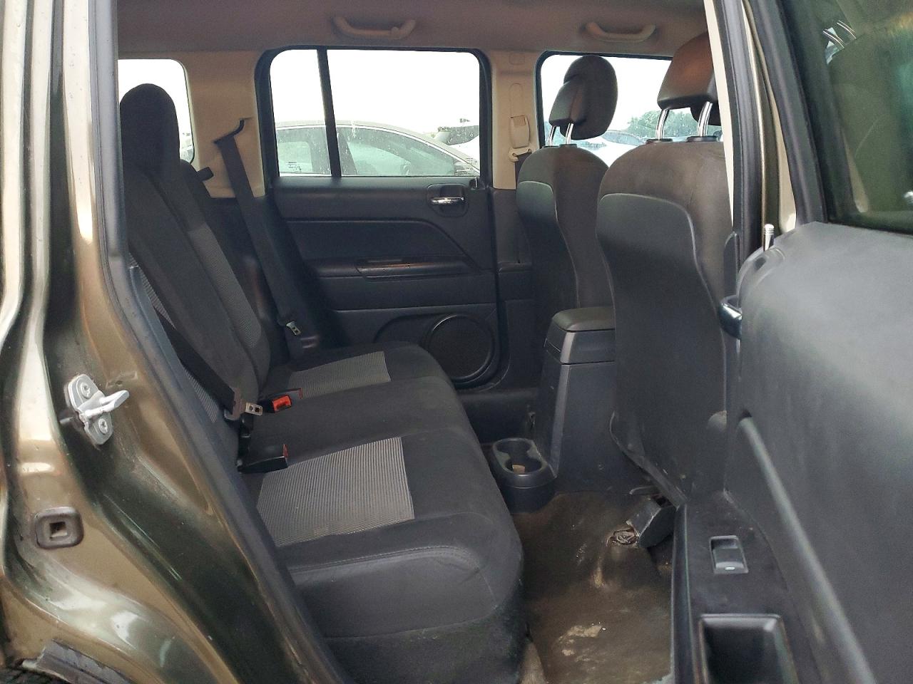 2015 Jeep Patriot Sport Green vin: 1C4NJPBA6FD409980