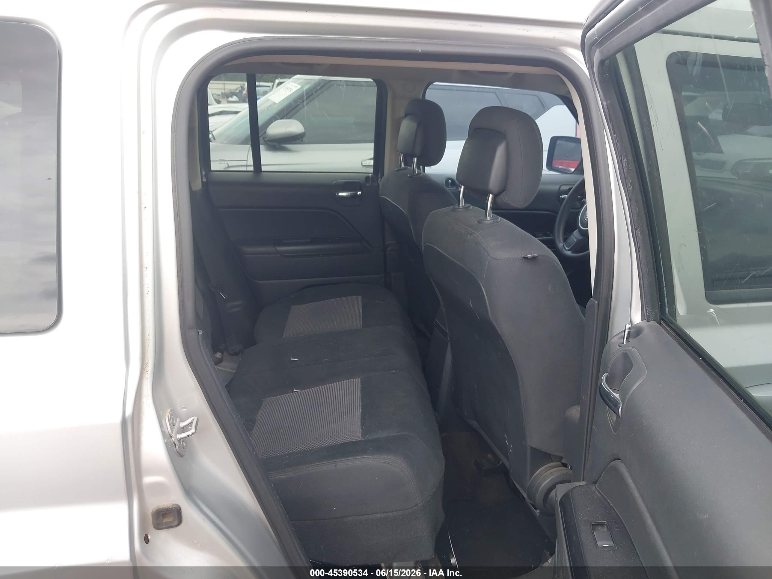 2013 Jeep Patriot Sport Silver vin: 1C4NJPBA7DD158691