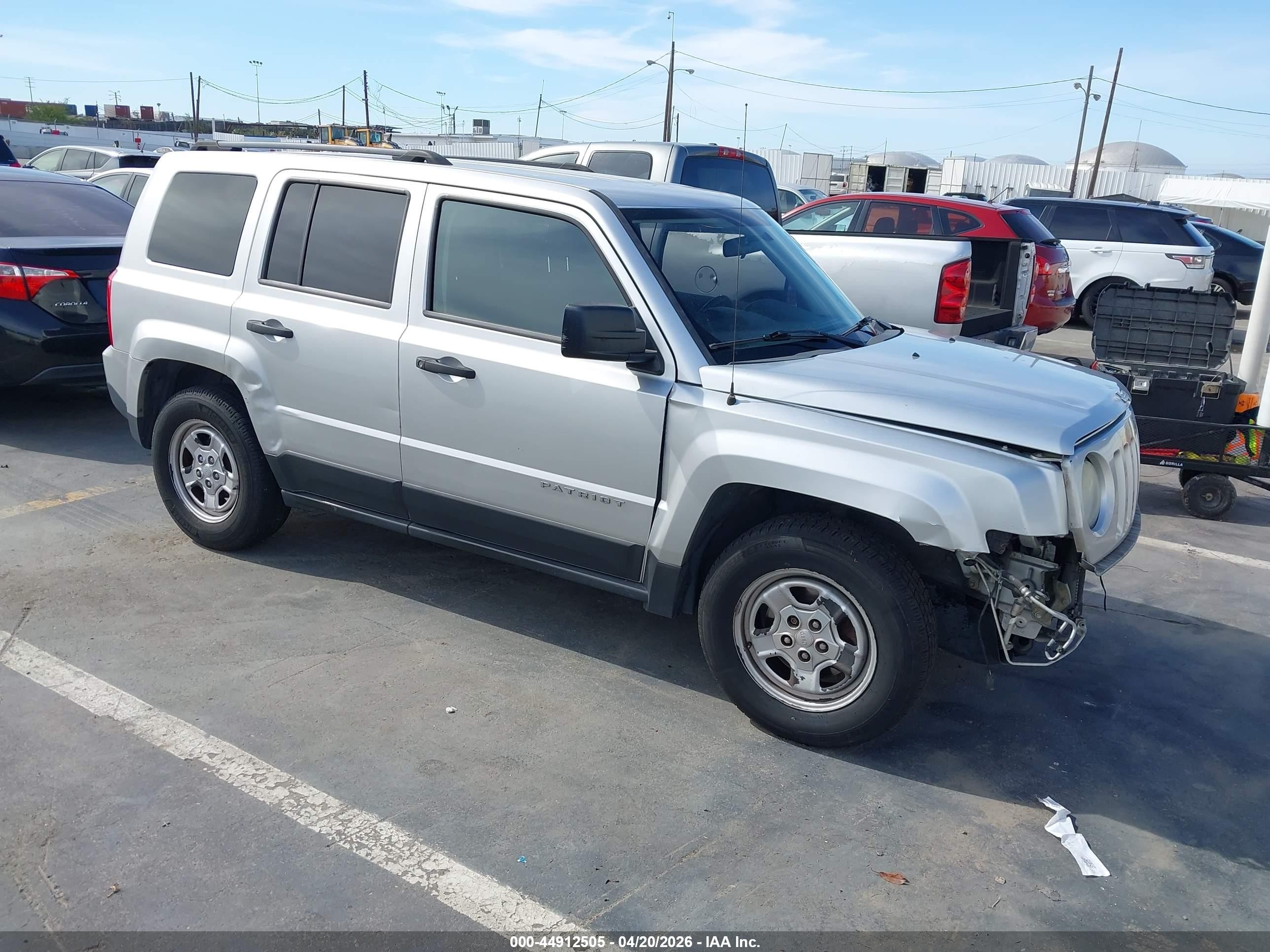 2013 Jeep Patriot Sport Silver vin: 1C4NJPBA7DD187639