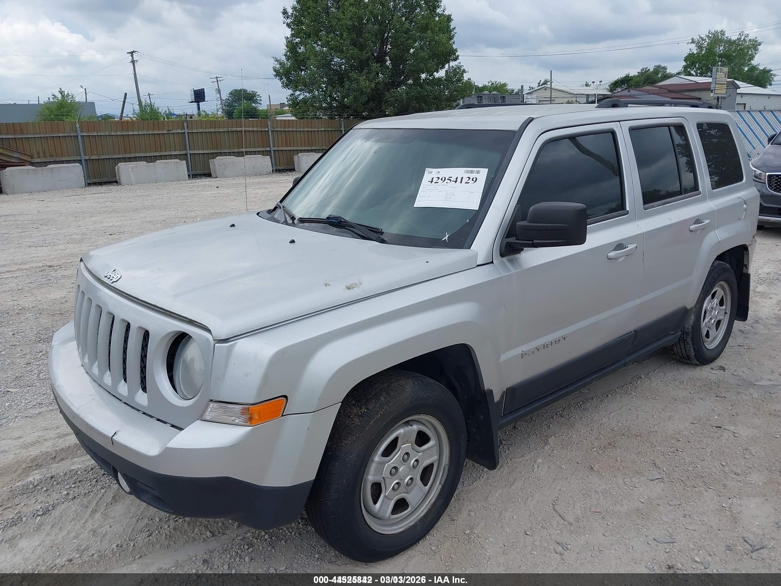2014 Jeep Patriot Sport Серебряный vin: 1C4NJPBA7ED555822