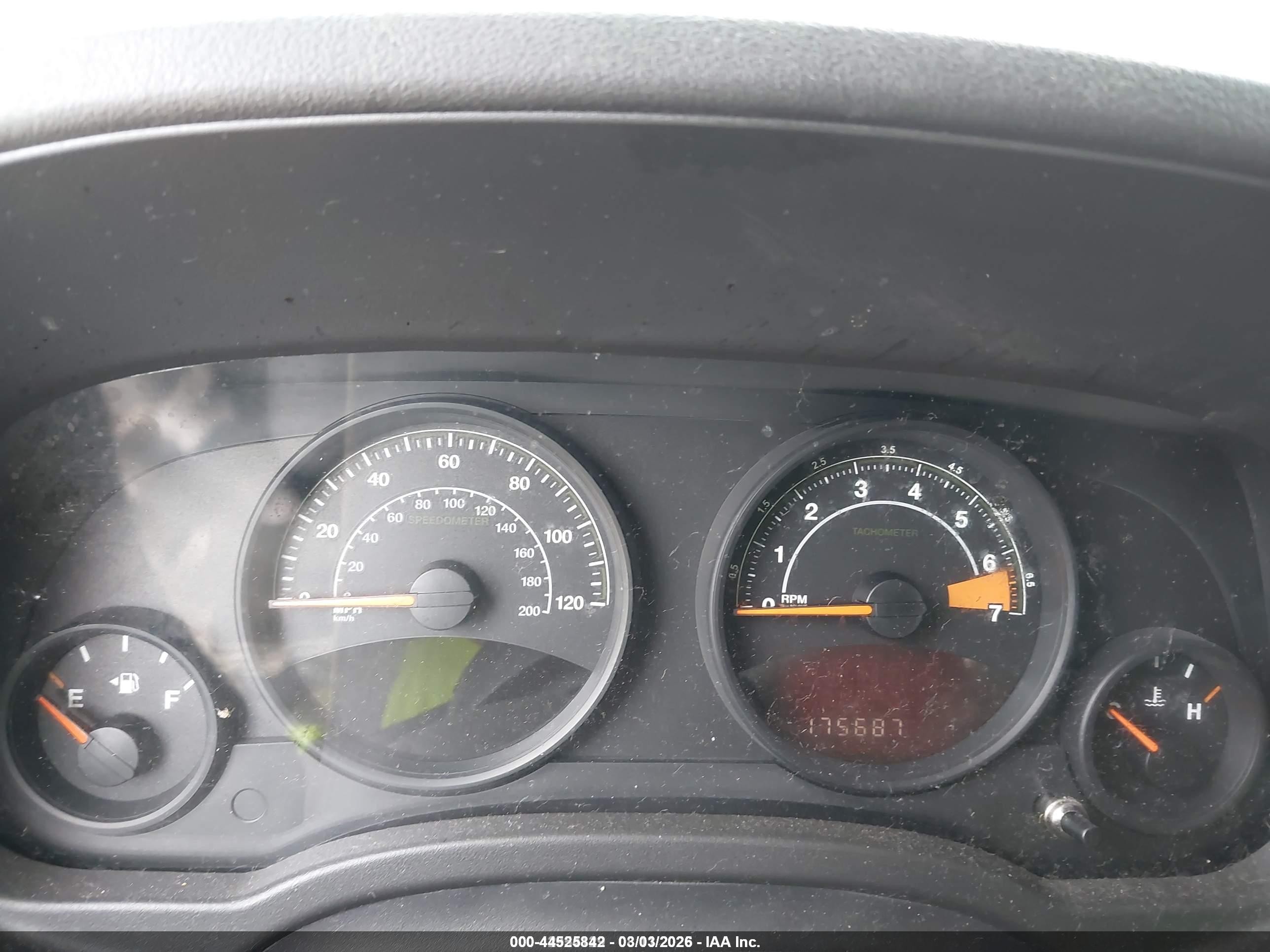 2014 Jeep Patriot Sport Серебряный vin: 1C4NJPBA7ED555822