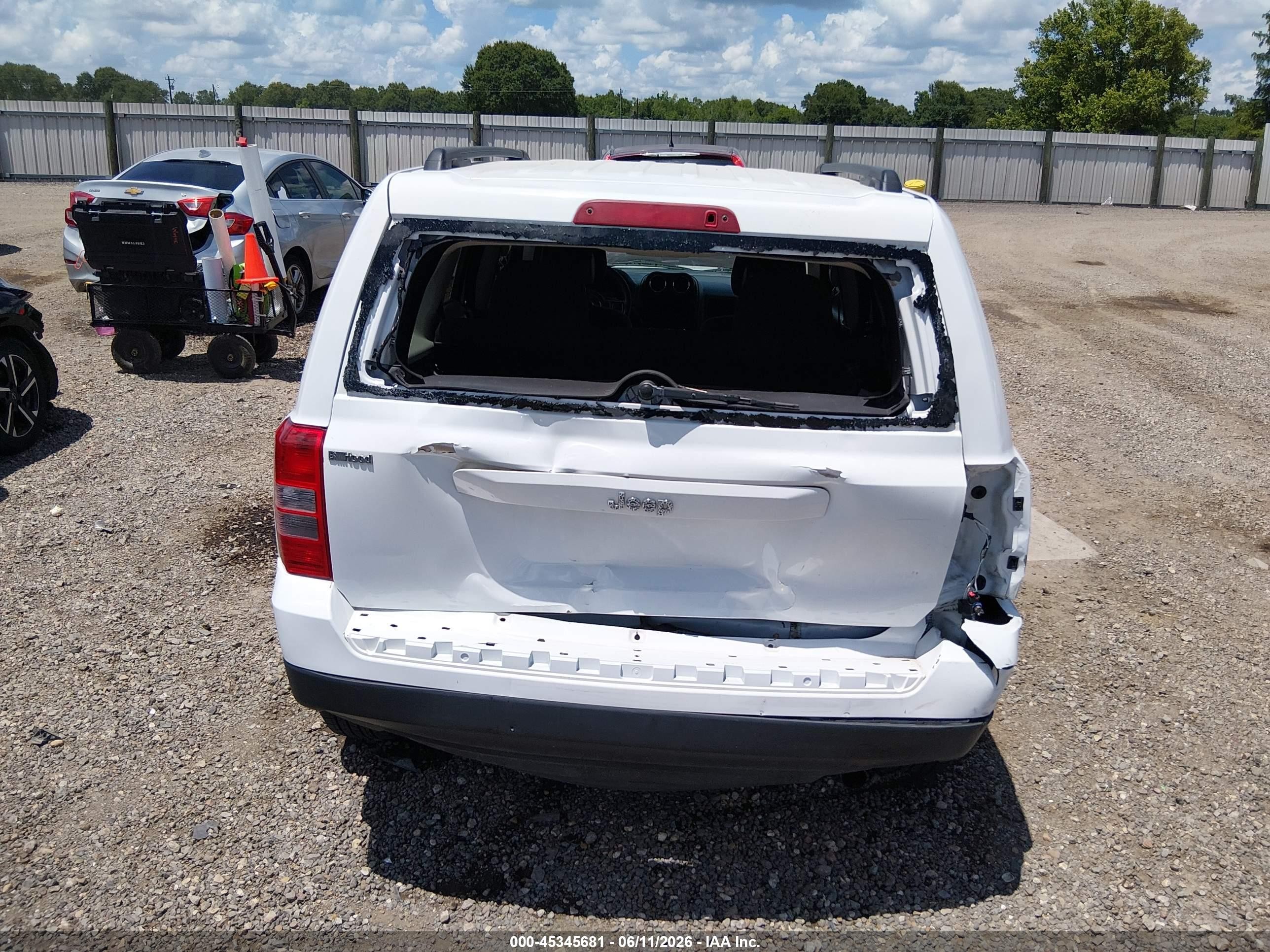 2014 Jeep Patriot Sport White vin: 1C4NJPBA7ED774778