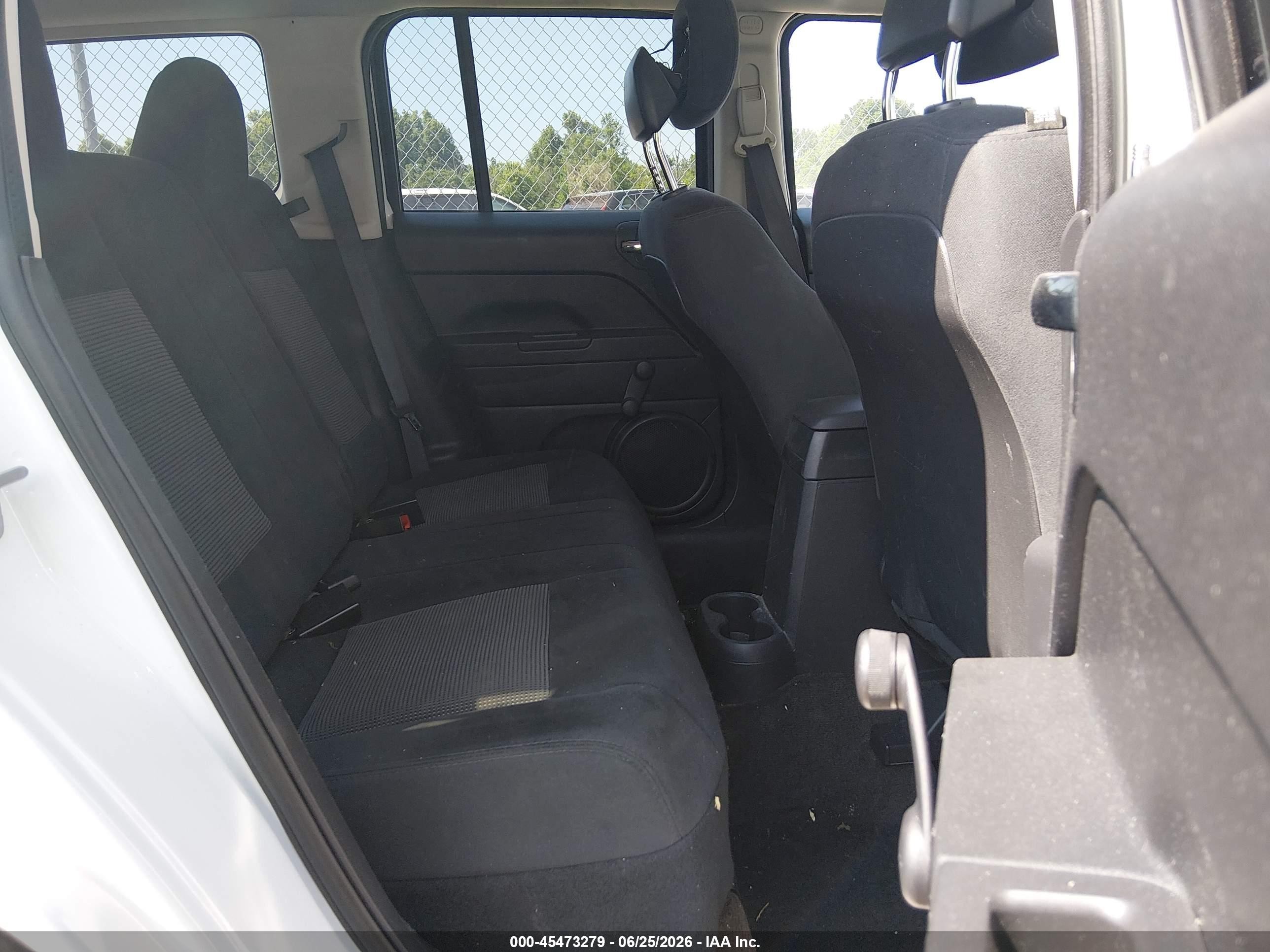 2014 Jeep Patriot Sport White vin: 1C4NJPBA7ED925280