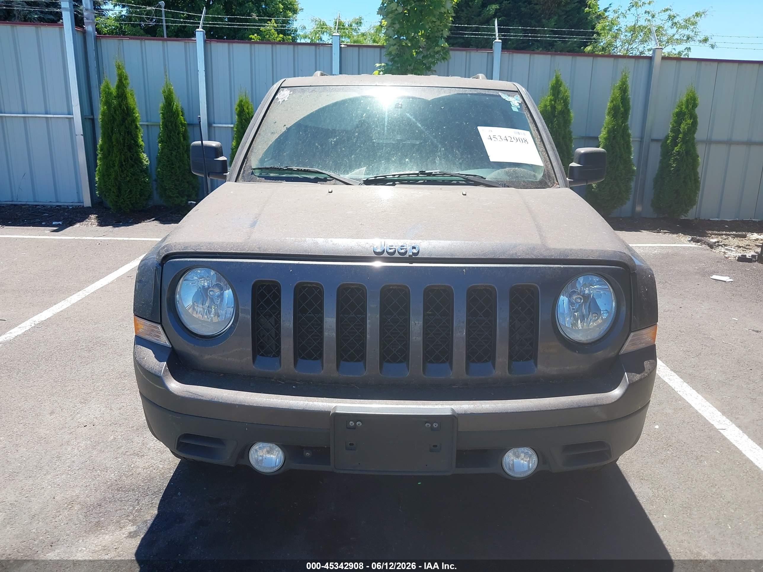 2015 Jeep Patriot Sport Gray vin: 1C4NJPBA7FD285752