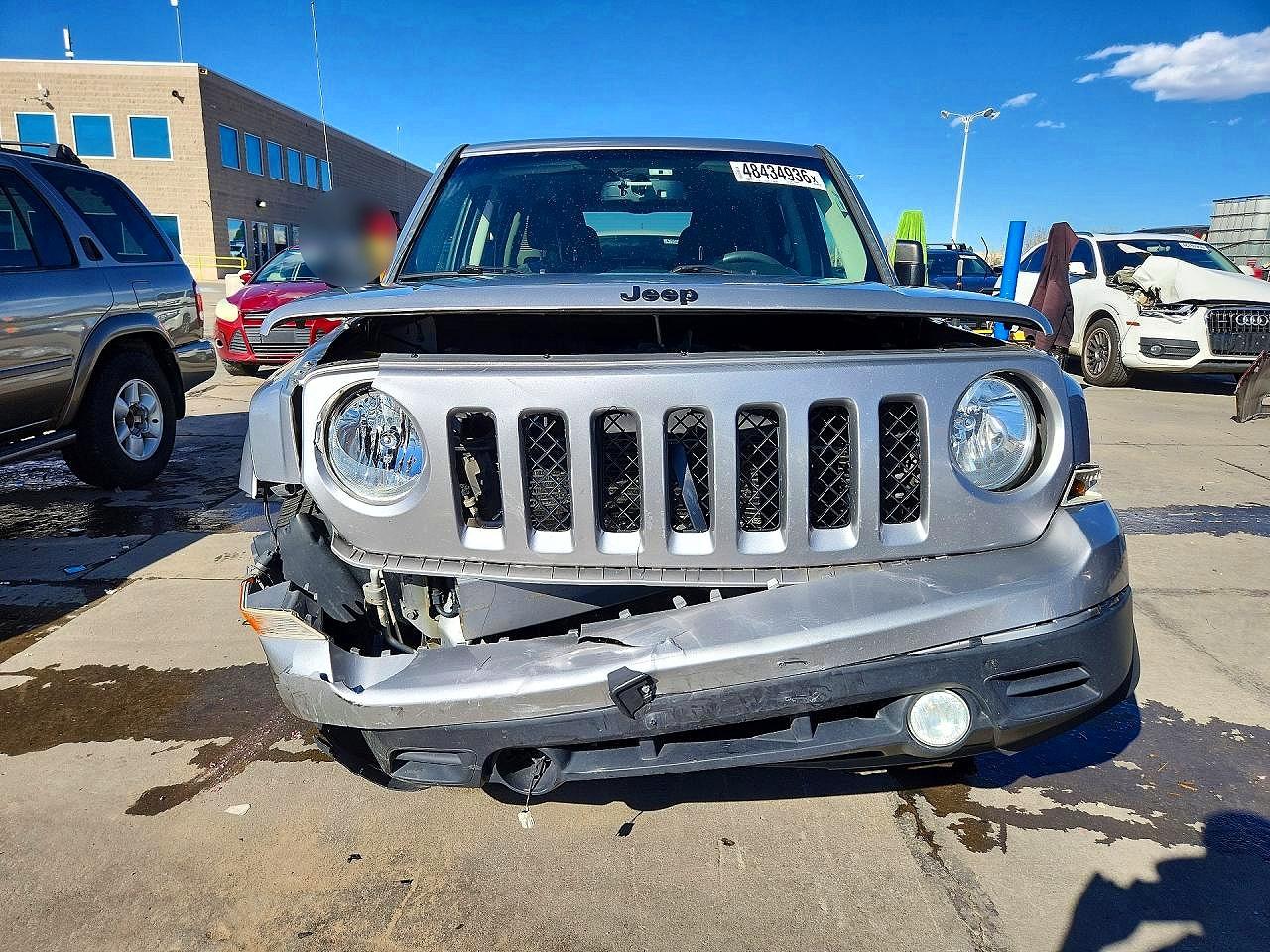2015 Jeep Patriot Sport Серебряный vin: 1C4NJPBA8FD296565