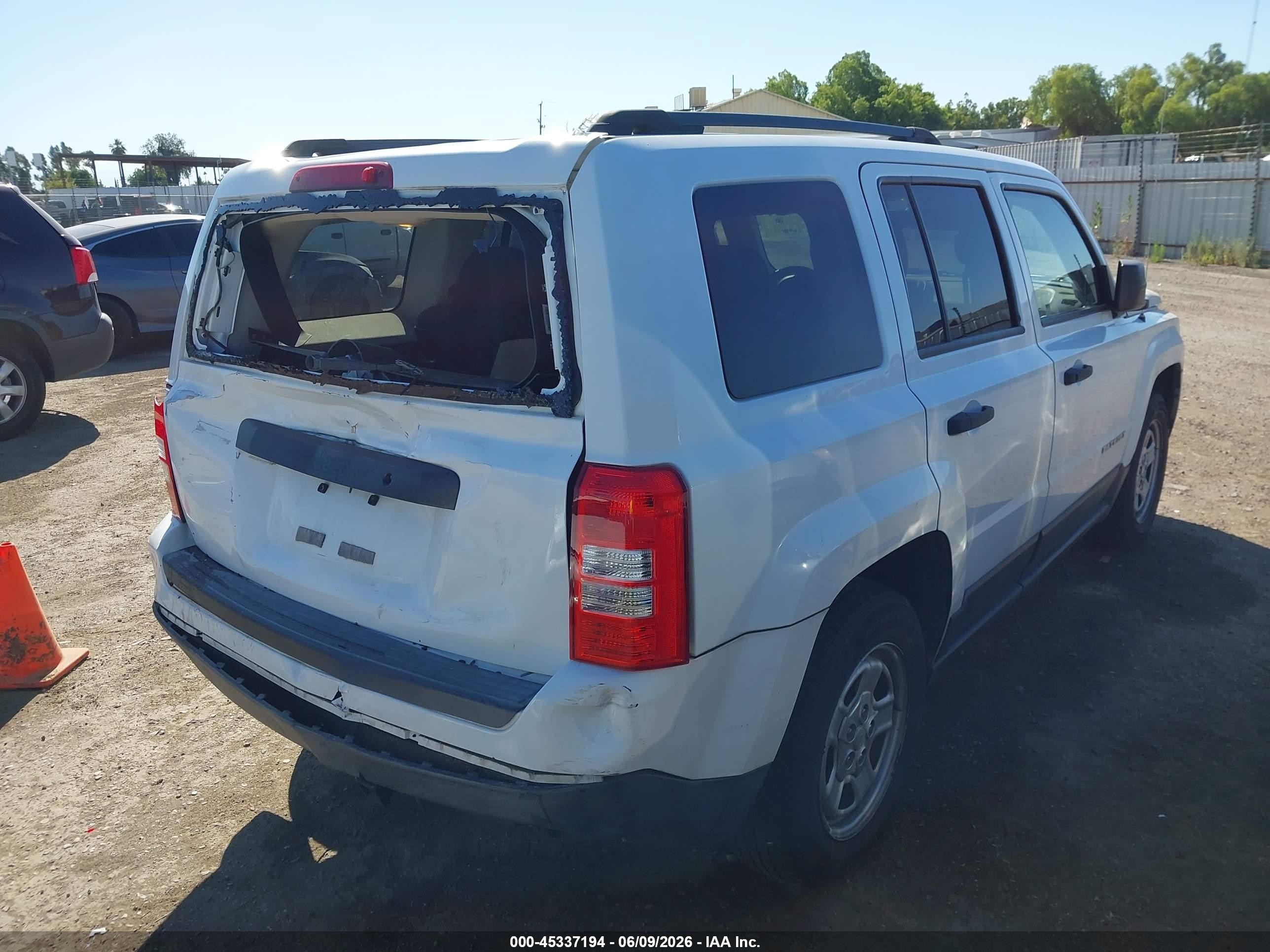 2015 Jeep Patriot Sport White vin: 1C4NJPBA8FD413867