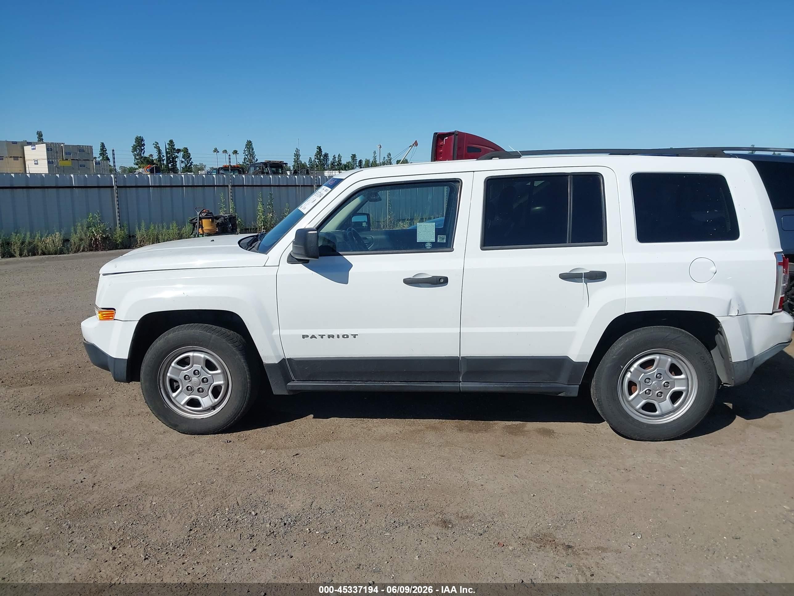 2015 Jeep Patriot Sport White vin: 1C4NJPBA8FD413867